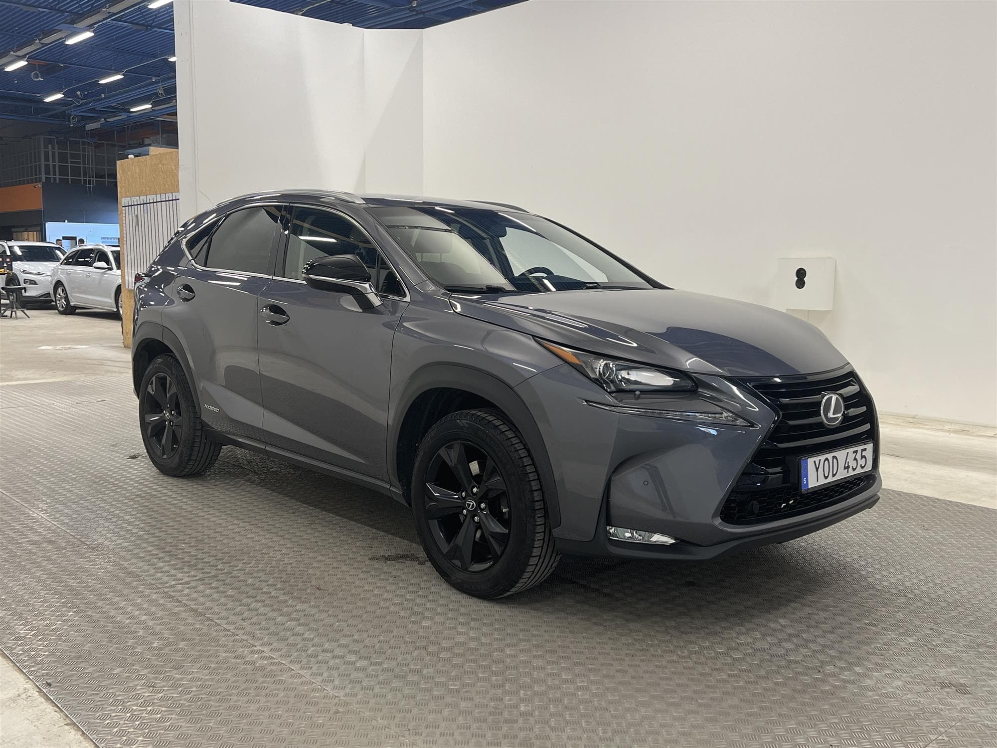 Lexus NX 300h AWD 2.5 AWD E-CVT 197hk