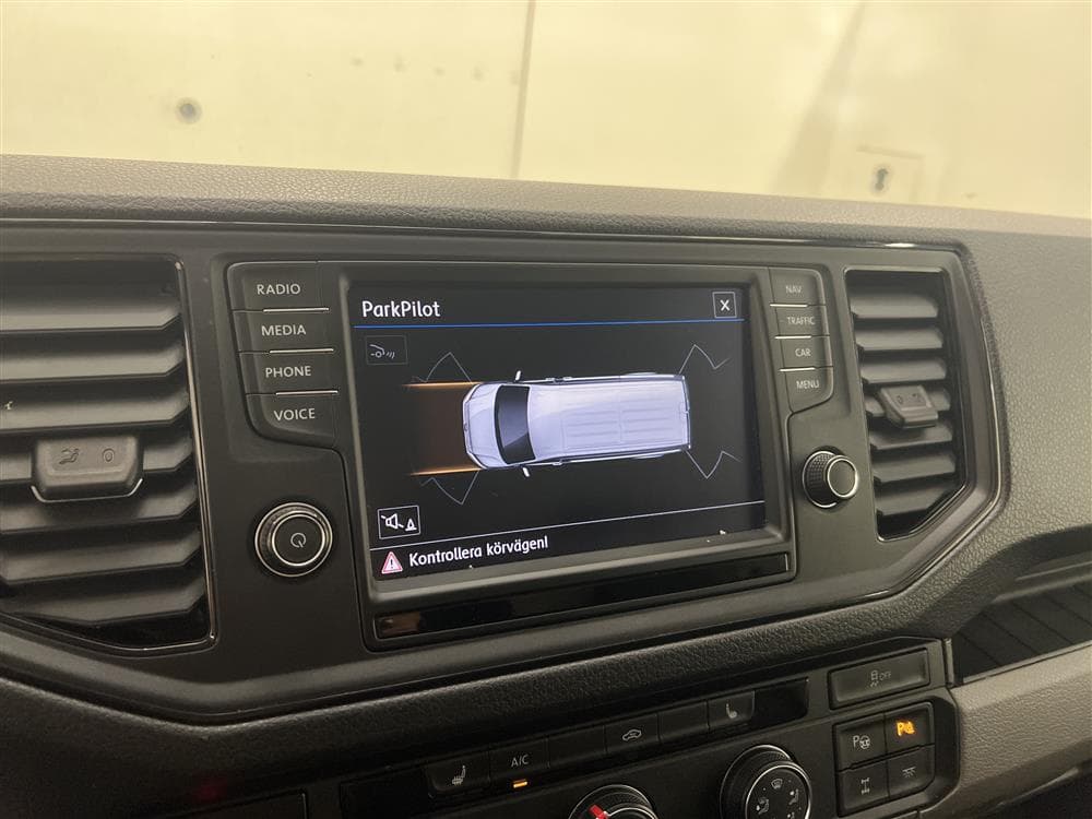 Volkswagen Crafter 2.0 TDI 4M 177hk L2h2 Diff Värmare Moms  interiör