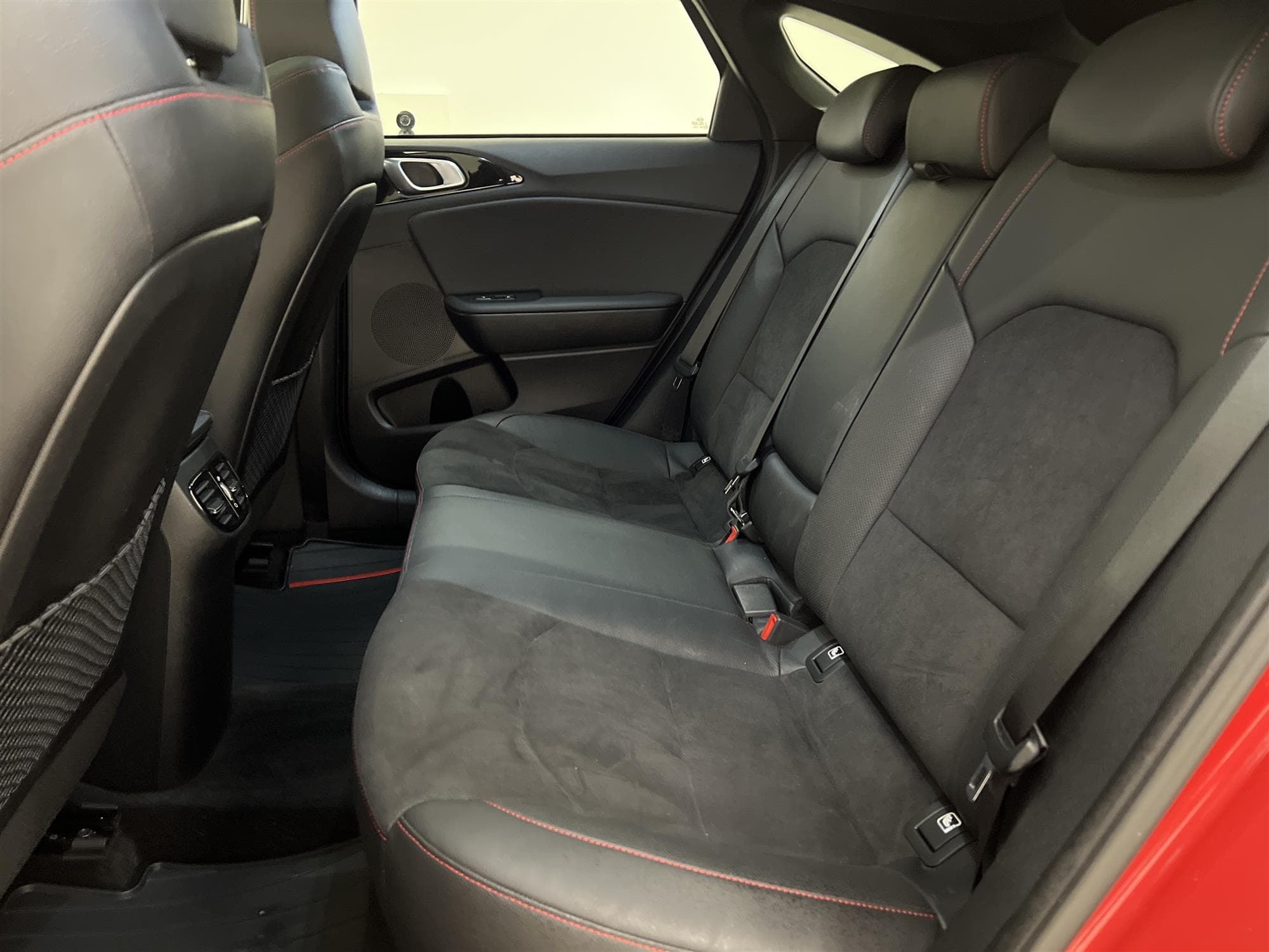 Kia ProCeed GT 1.6 T-GDi 204hk Panorama B-Kam Cockpit