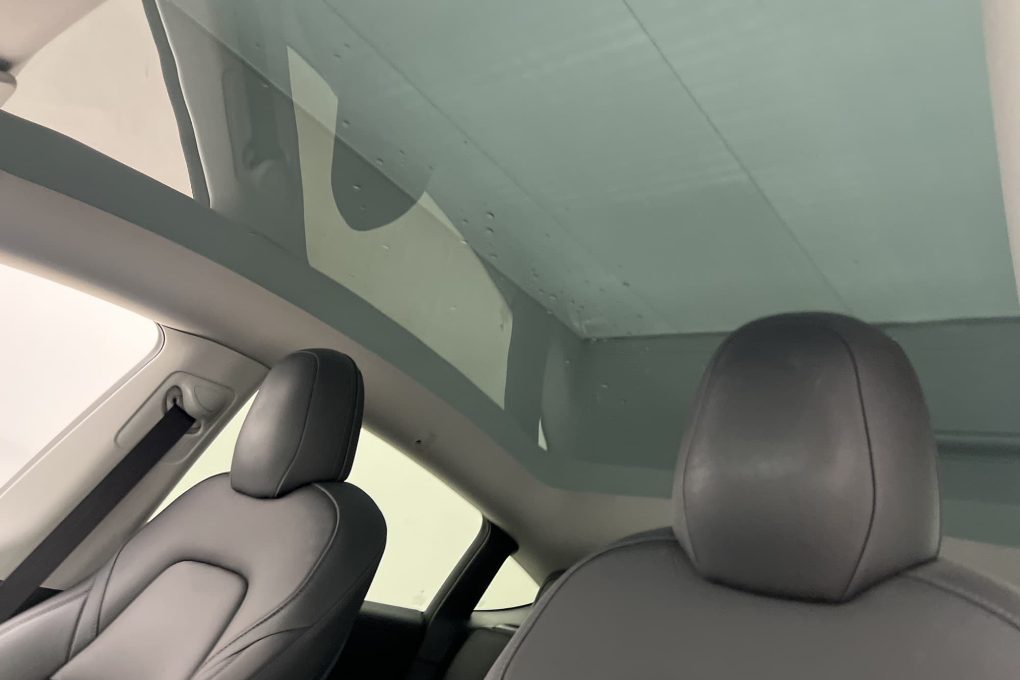 Tesla Model Y Long Range AWD Svensksåld Autopilot MOMS