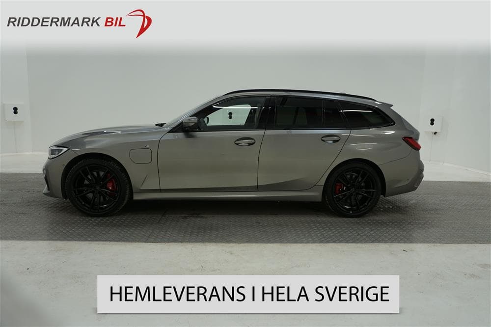 BMW 330e xDrive 292hk