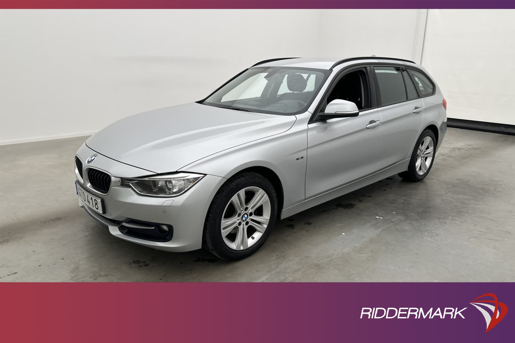 BMW 320d xDrive Sport line Navi Drag Låga Mil