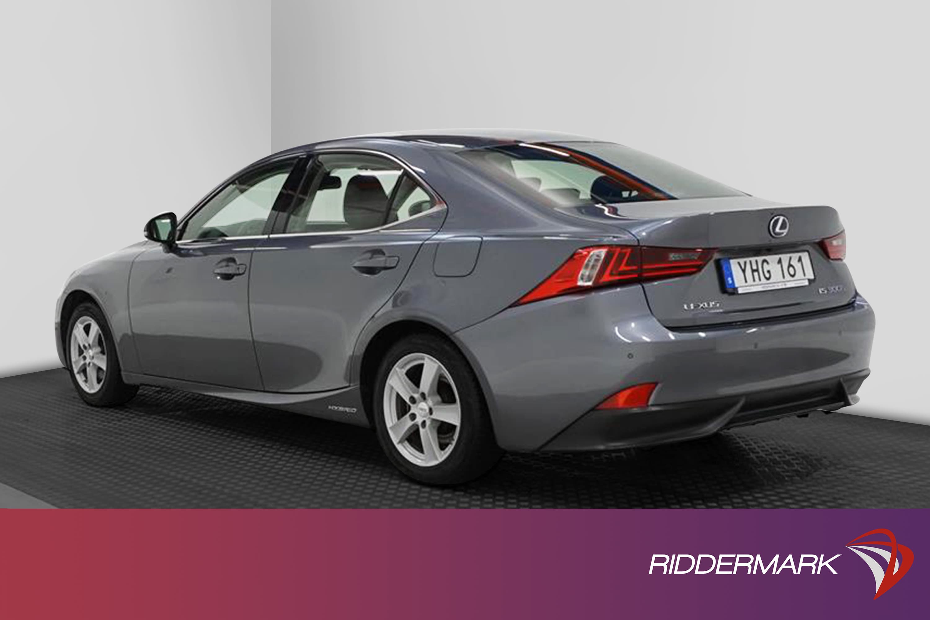 Lexus IS 300h 2.5 Hybrid 223hk