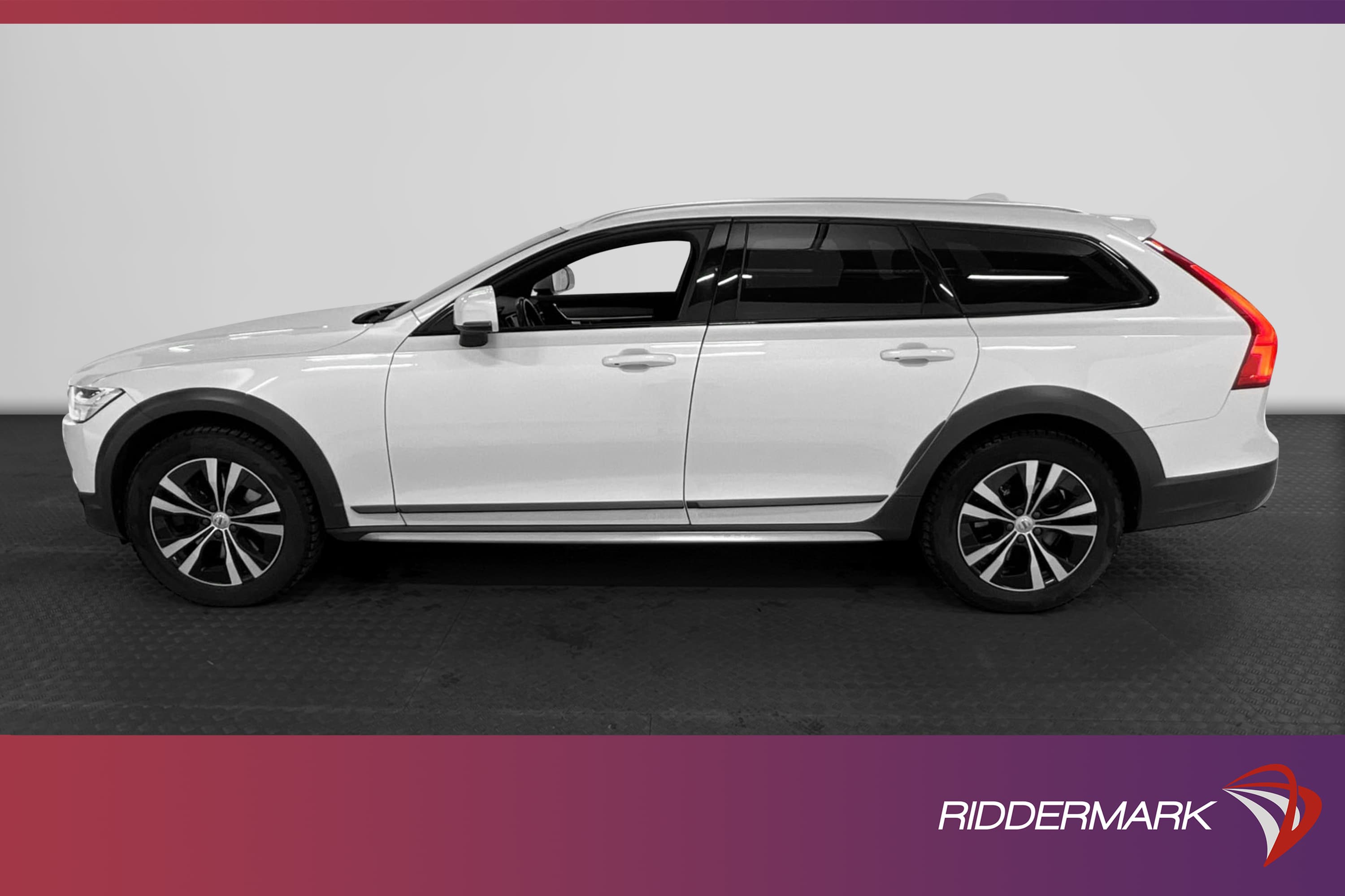 Volvo V90 Cross Country D4 AWD