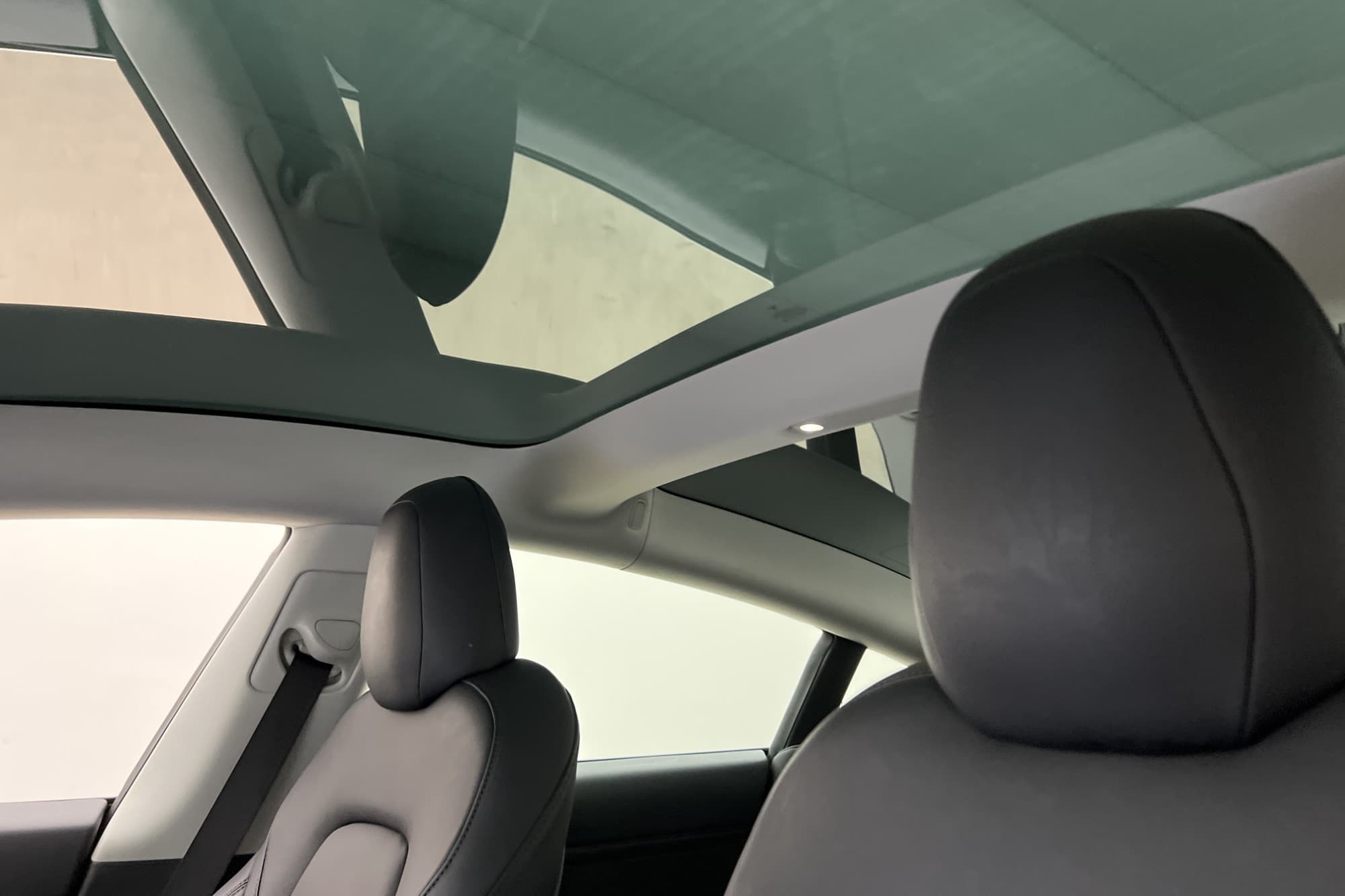 Tesla Model 3 Standard Range Plus Autopilot Svensksåld