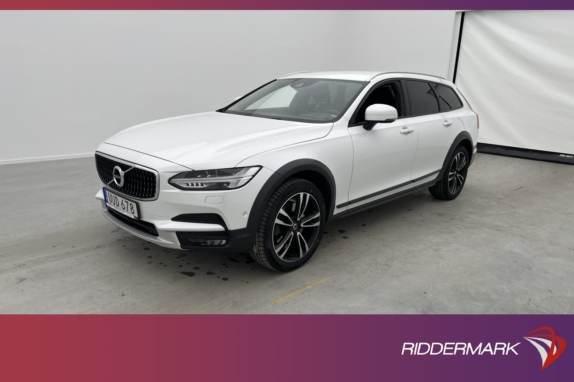 Volvo V90 Cross Country D4 AWD