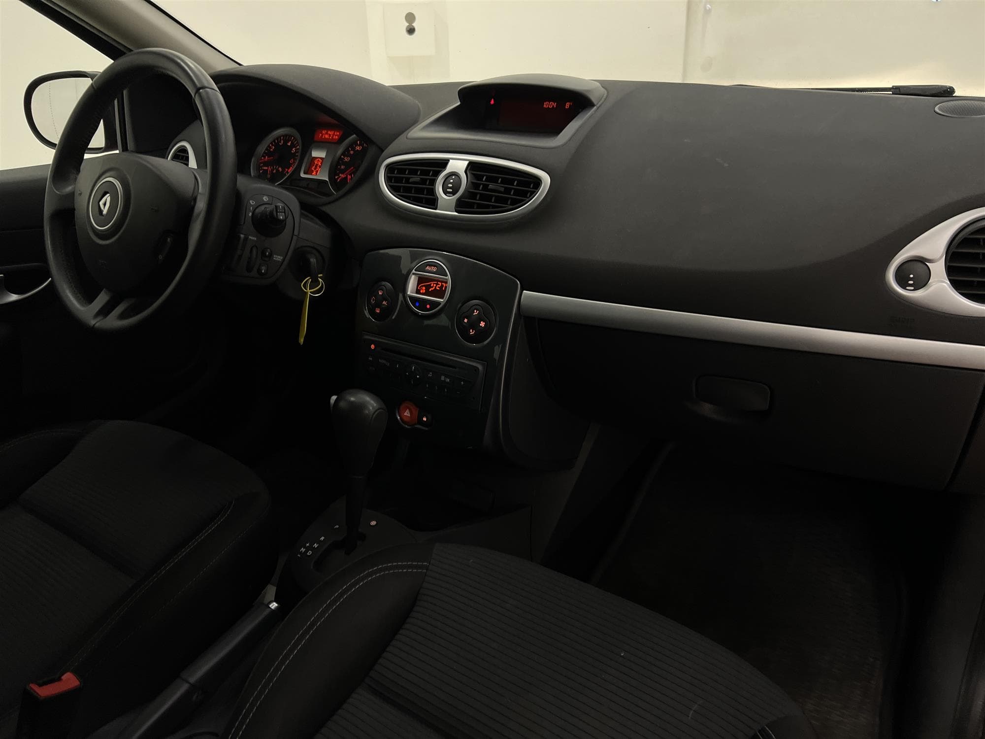 Renault Clio Halvkombi 1.6 112hk 2 Brukare Kamrem Bytt 