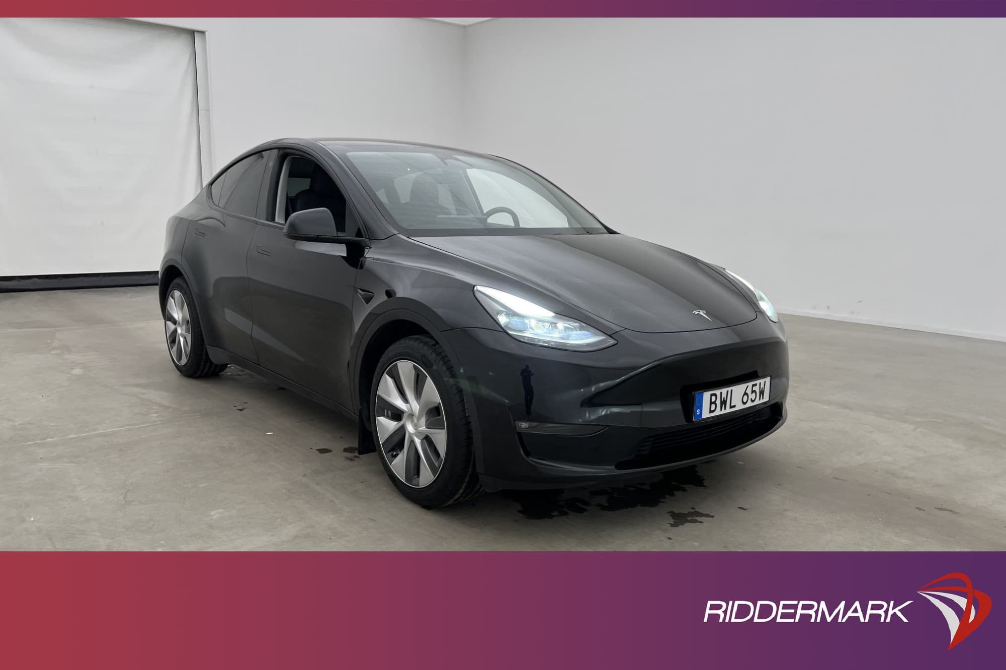 Tesla Model Y Long Range AWD Svensksåld Dragkrok Autopilot