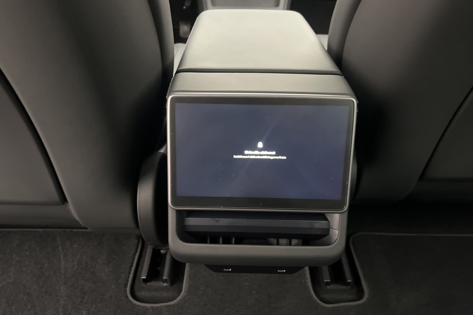 Tesla Model 3 Standard Range Autopilot Dragkrok Svensksåld