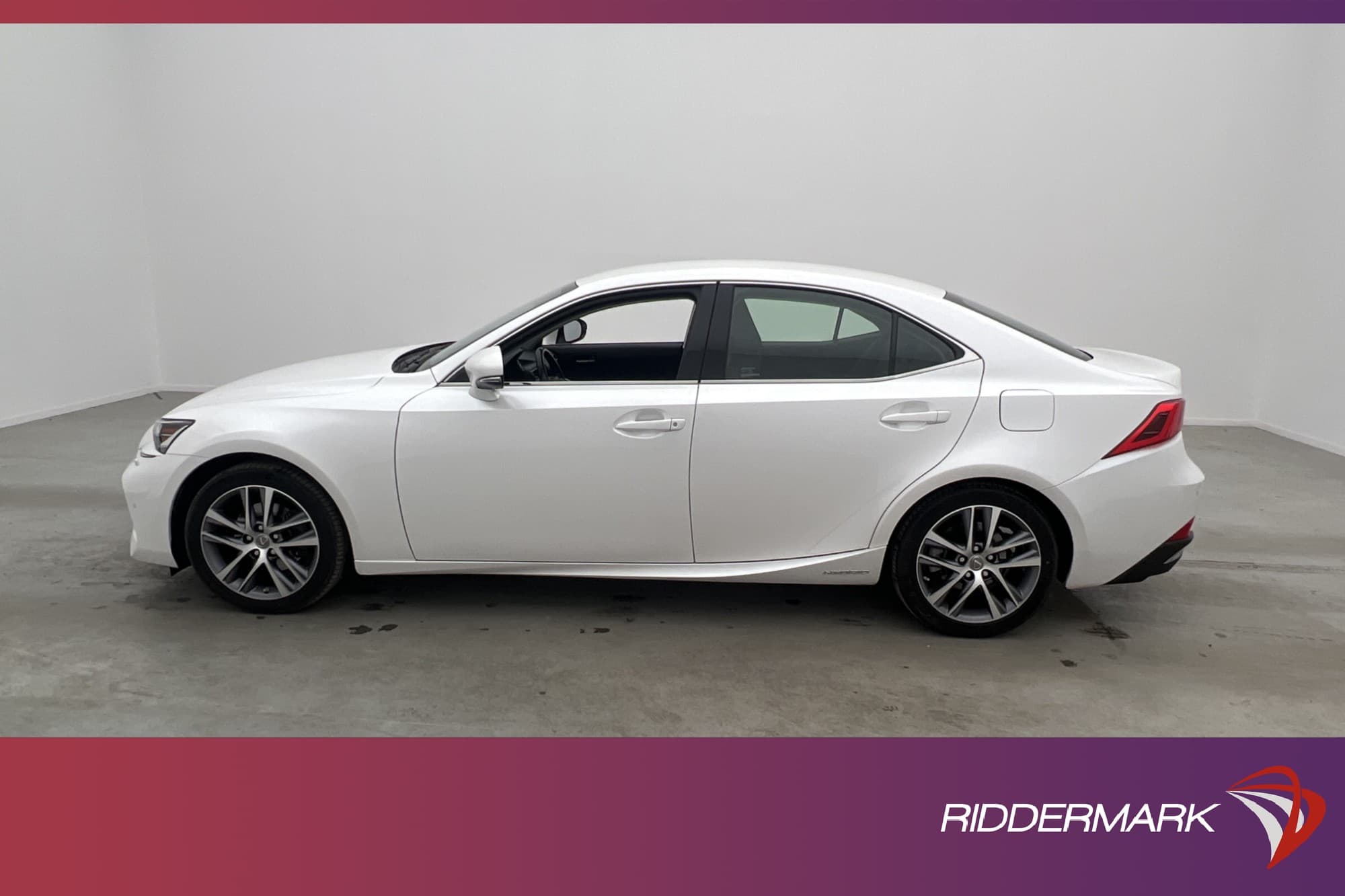 Lexus IS 300h 2.5 CVT 223hk Executive