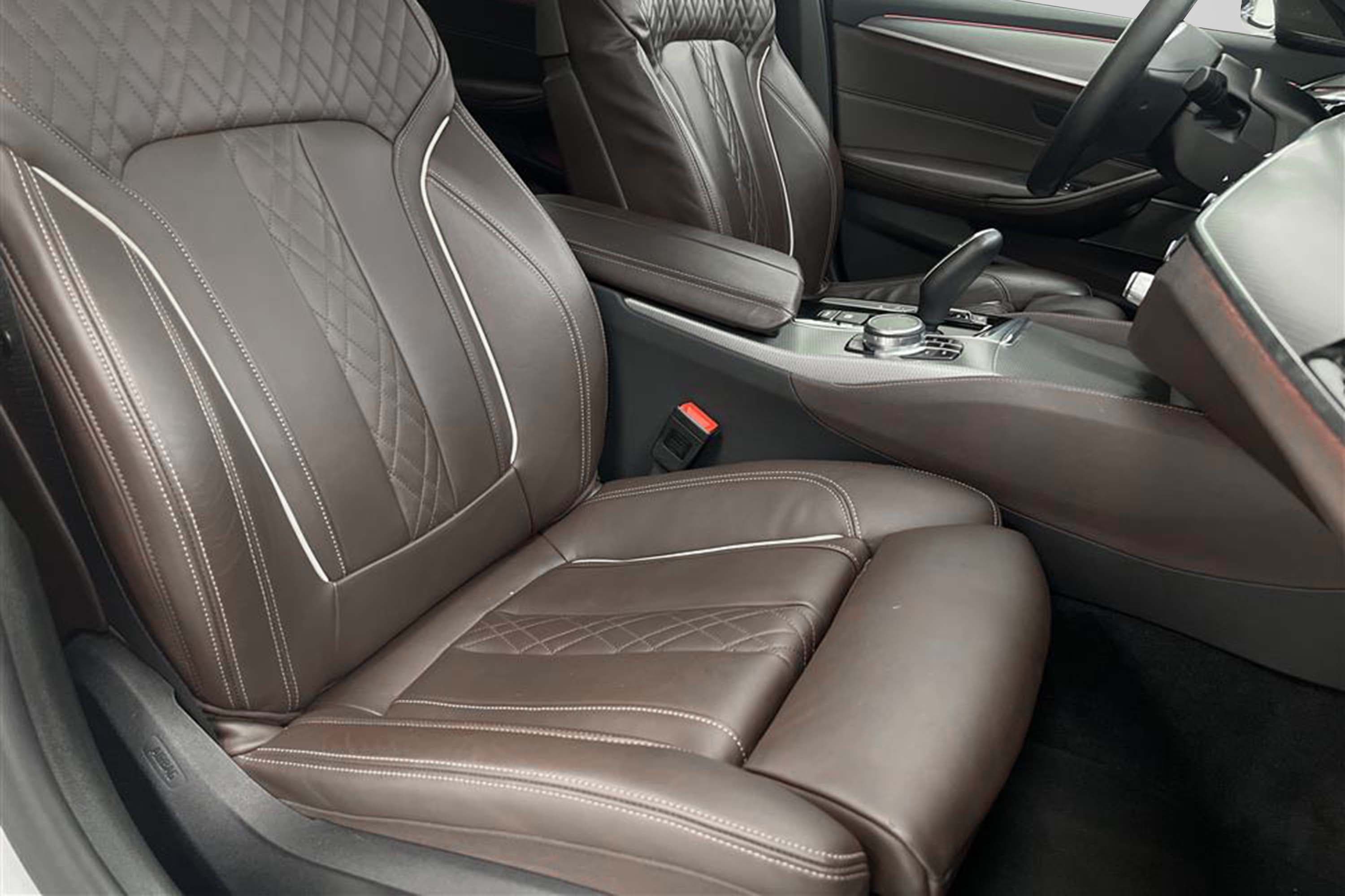 BMW 530d xDrive M Sport Innovation H/K Värmare 360°Kam Pano