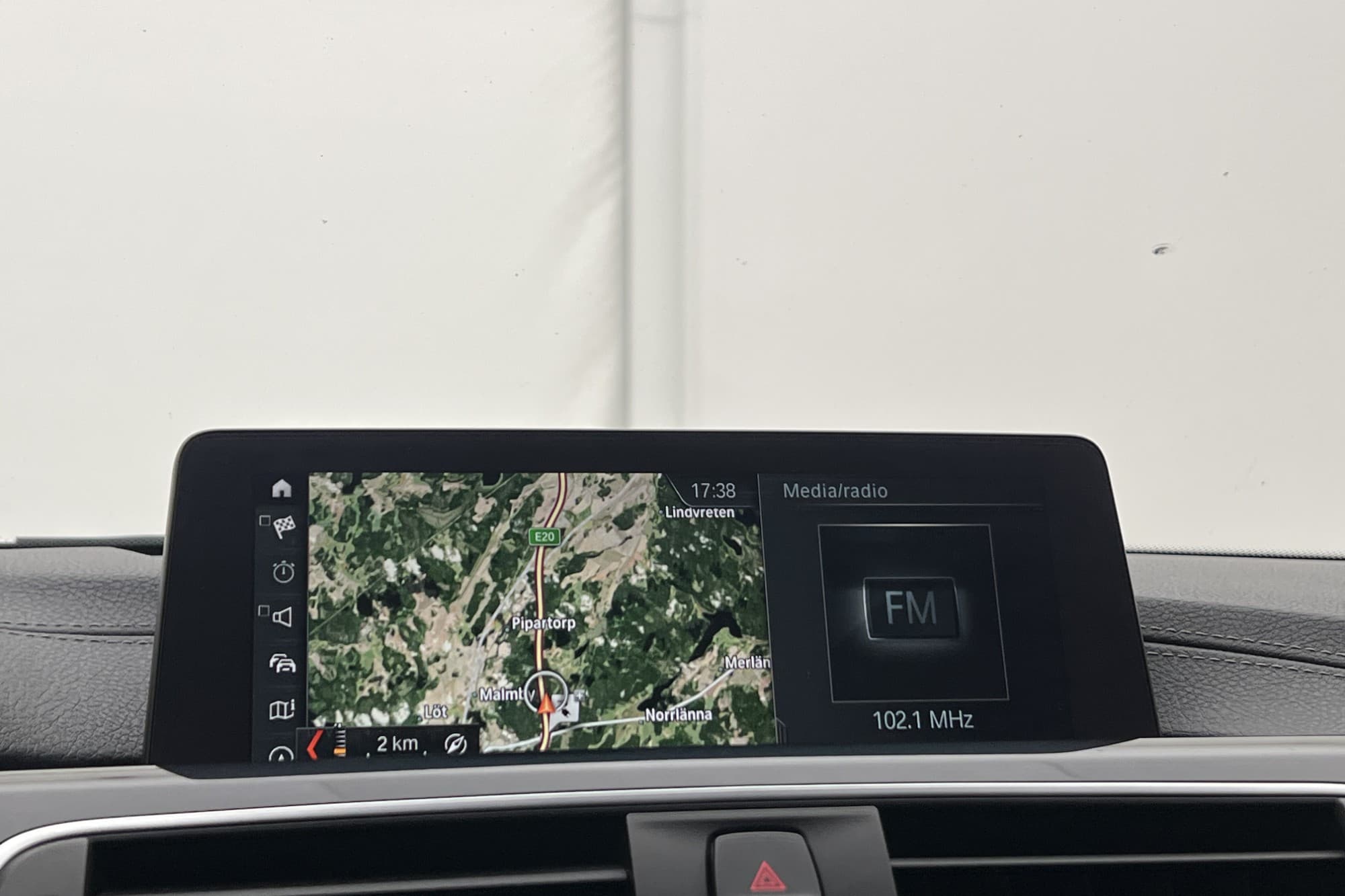 BMW 330 e Sedan Sport line Navigation P-Sensorer Keyless