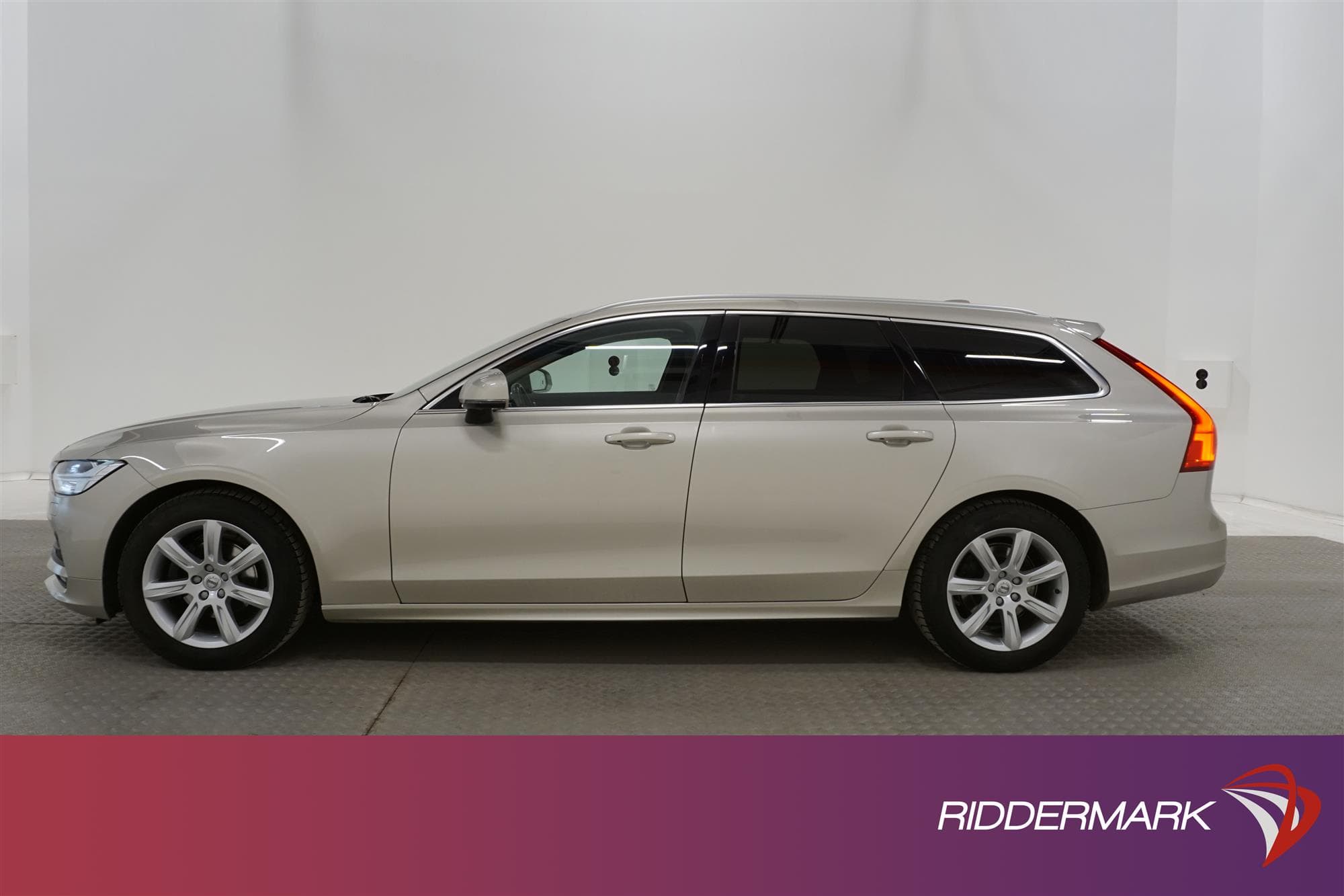 Volvo V90 D4 190hk