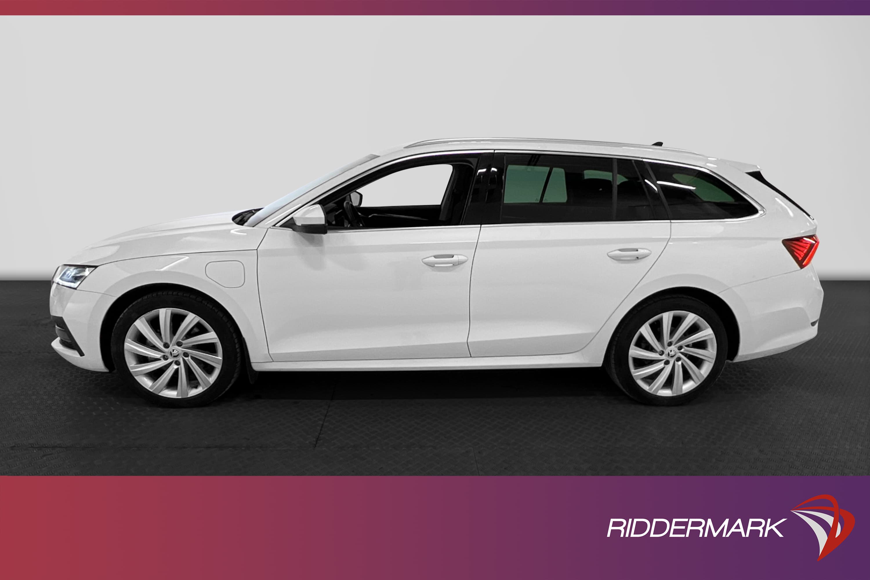 Skoda Octavia PHEV iV 204hk