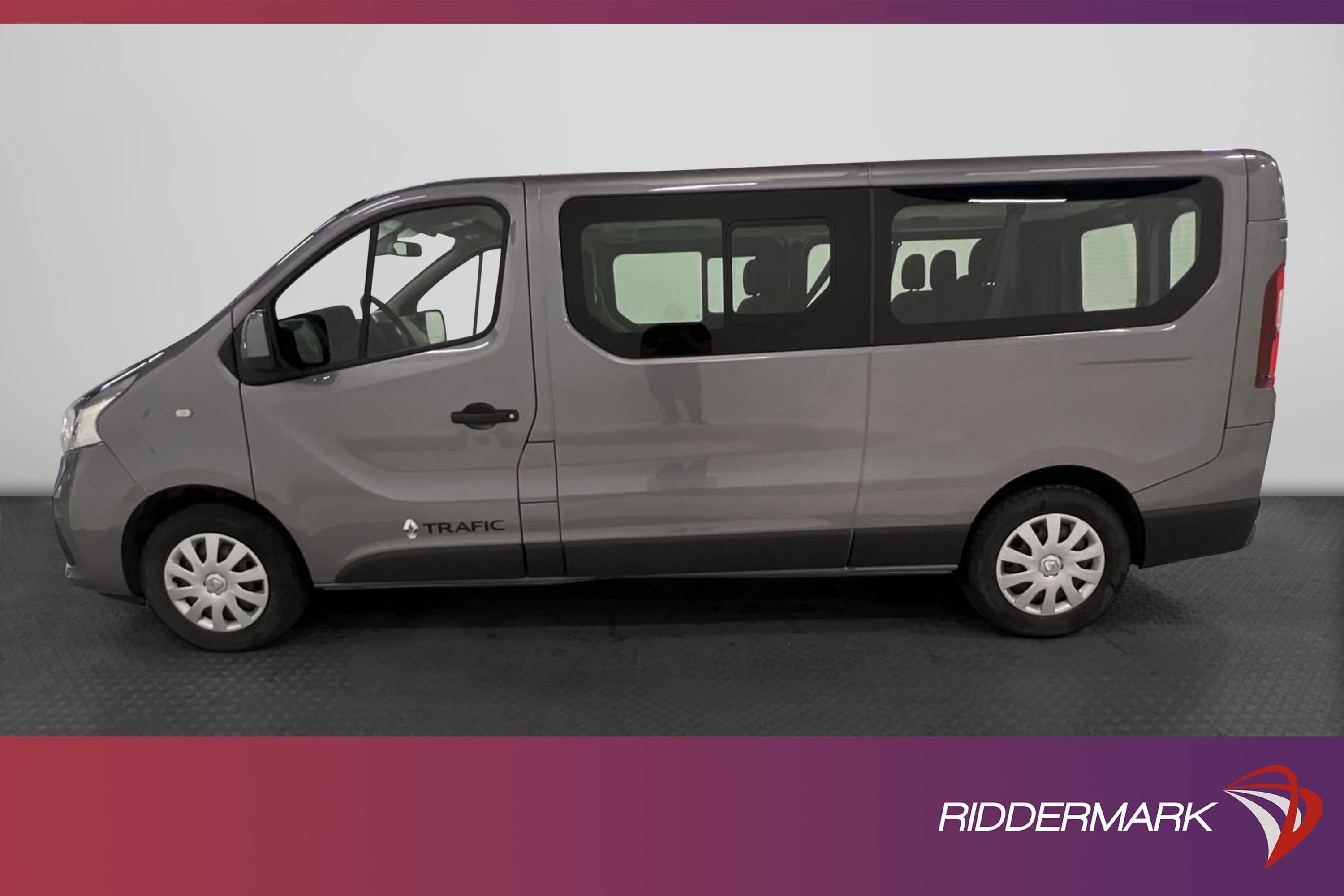Renault Trafic Kombi Lång 120hk Värmare B-Kamera 9Sits Moms 