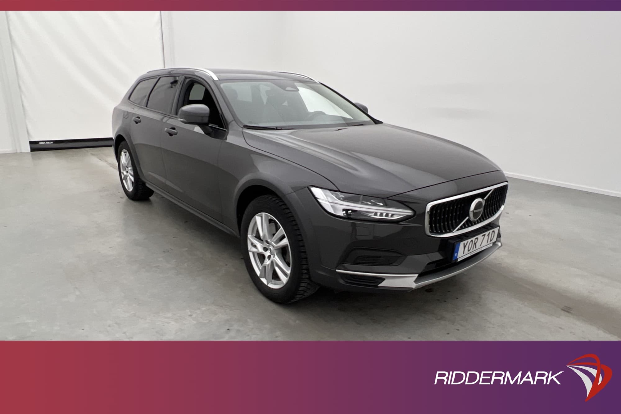 Volvo V90 Cross Country B4 AWD D-Värm VOC Skinn Kamera Drag
