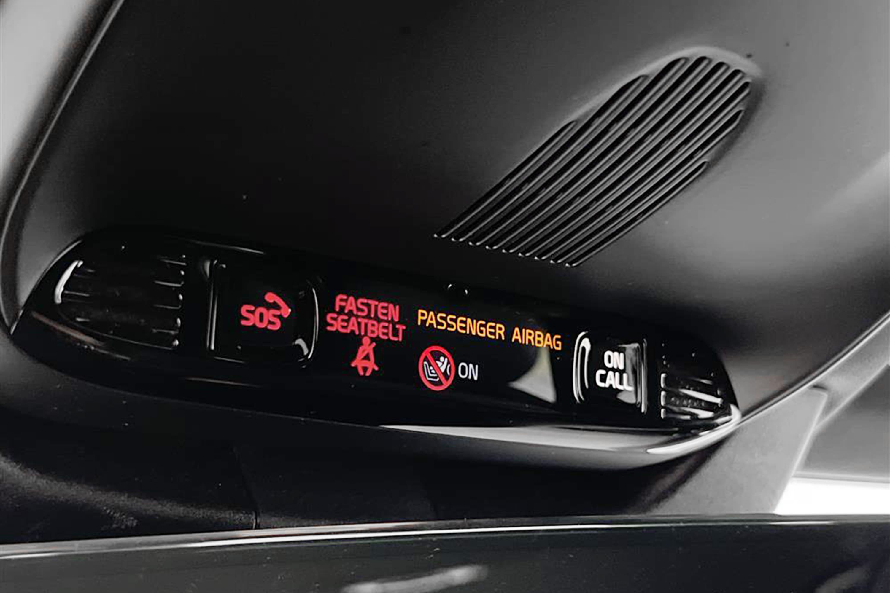 Volvo V90 D3 AWD 150hk R-Design VOC Värmare GPS PDC 0,5l/milinteriör