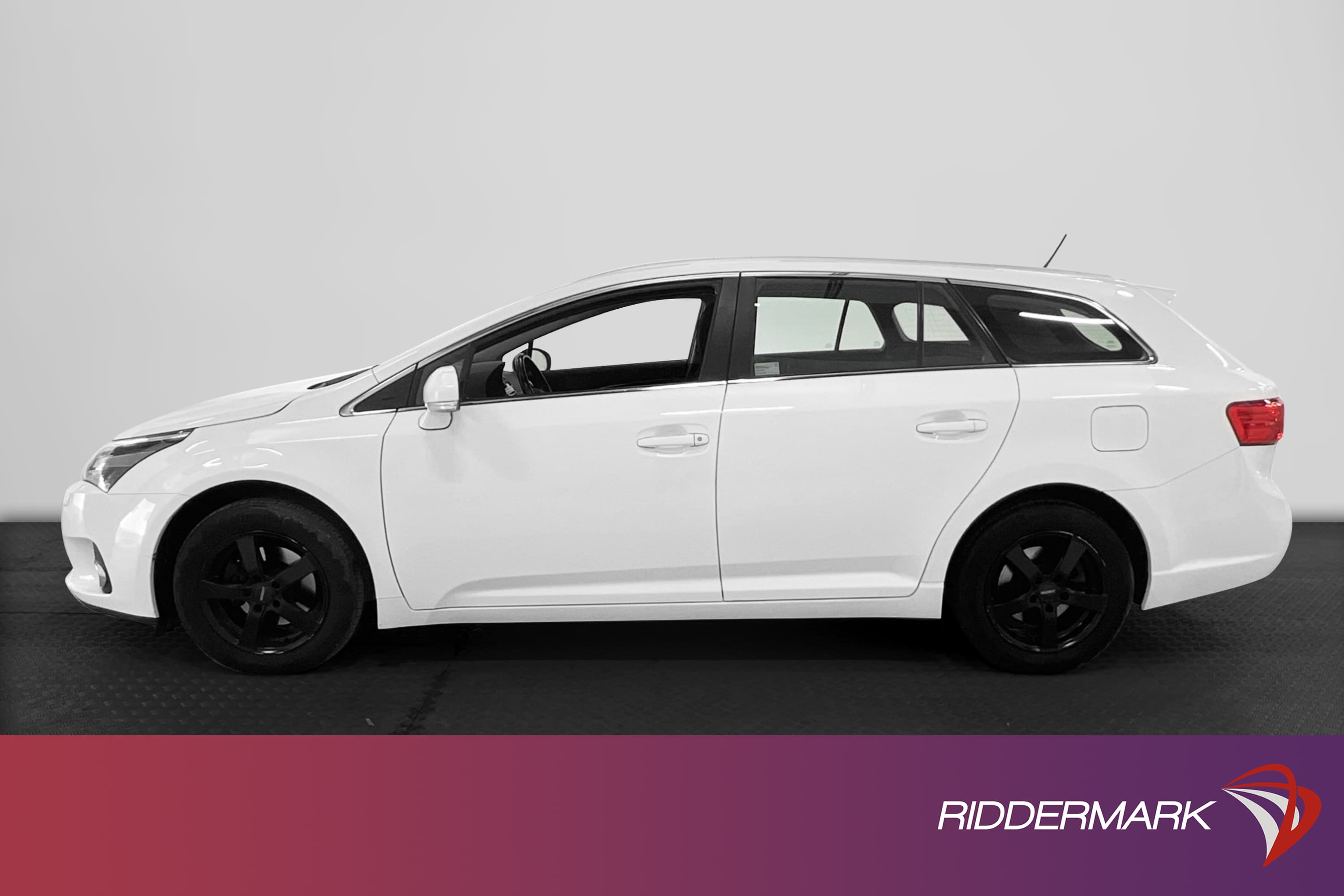 Toyota Avensis 1.7 Multidrive 147hk