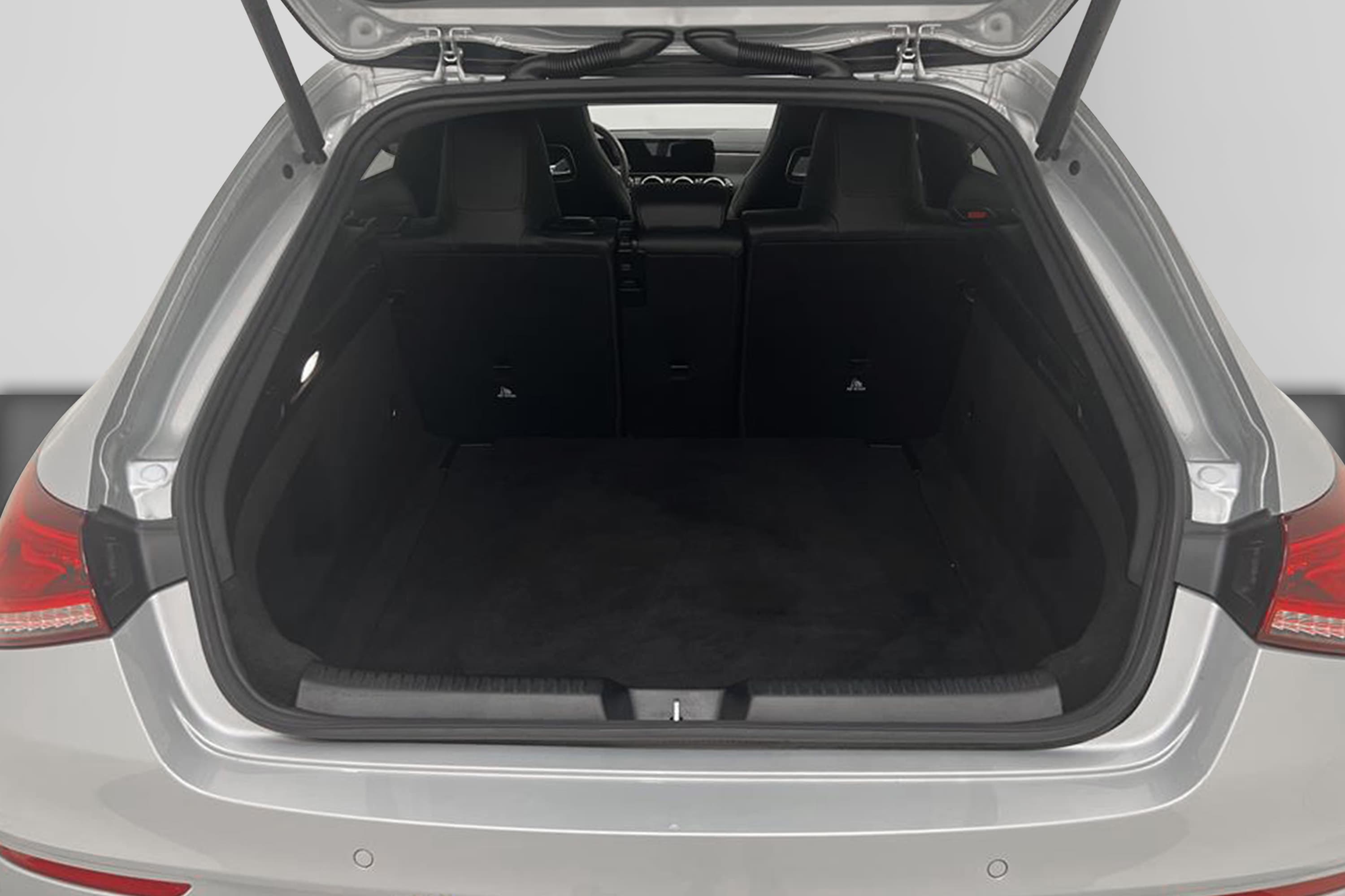 Mercedes-Benz CLA 200 d 150hk AMG Widescreen Pano Navi B-Kaminteriör