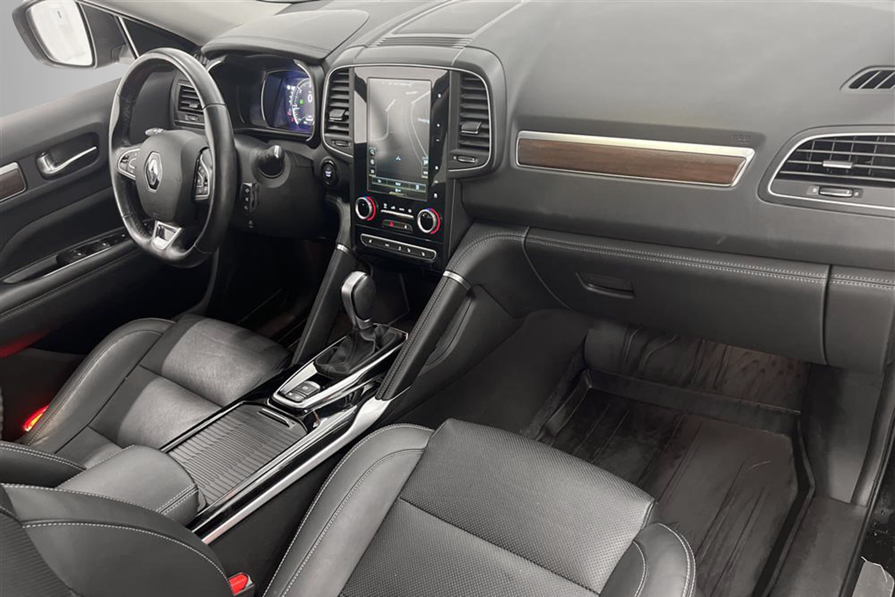 Renault Koleos 2.0 dCi 190hk 4x4 Pano Skinn B-Kamera Naviinteriör