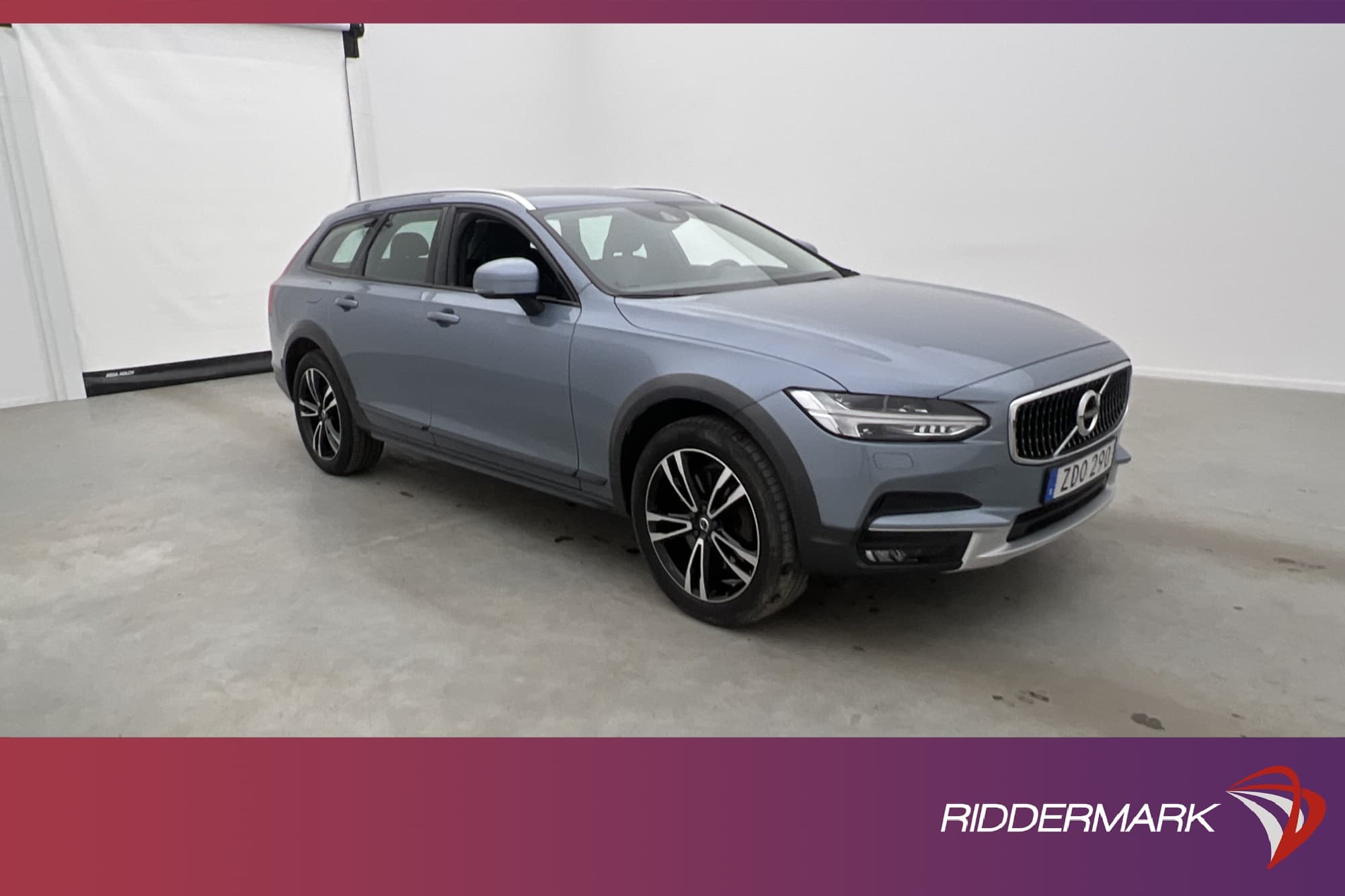 Volvo V90 Cross Country D4 AWD