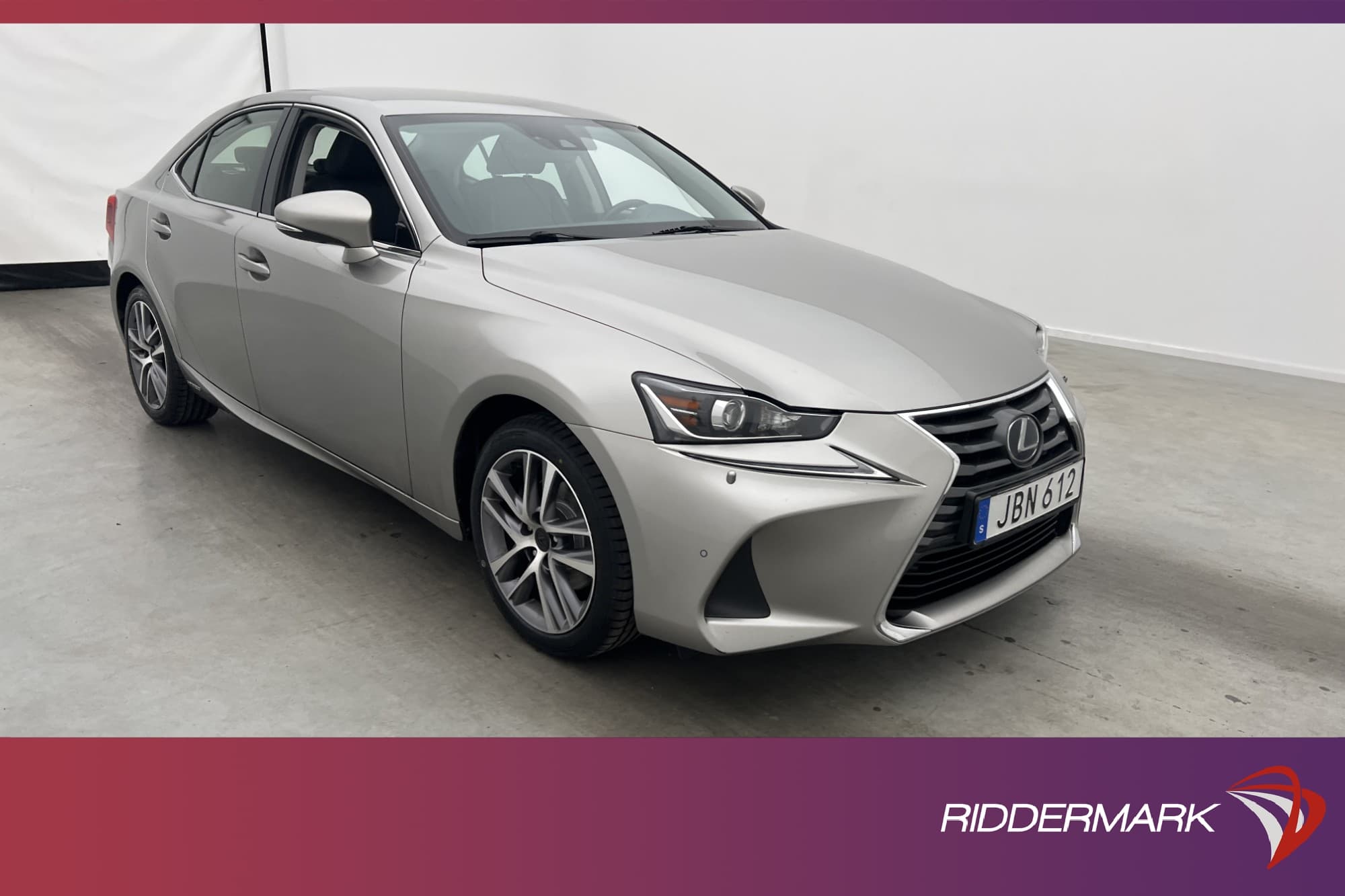 Lexus IS 300h 2.5 CVT 223hk