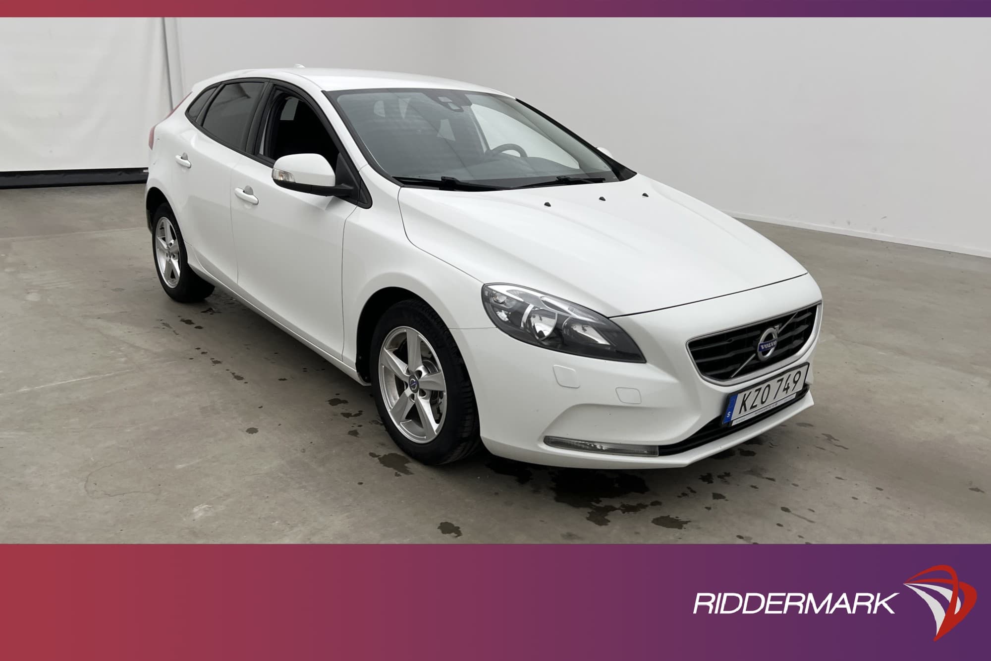 Volvo V40 T2 122hk