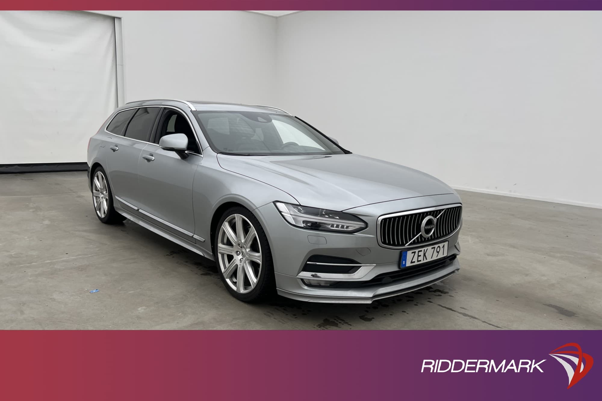 Volvo V90 T4 Polestar 190hk Inscription B&W Pano Skinn 4-Zon