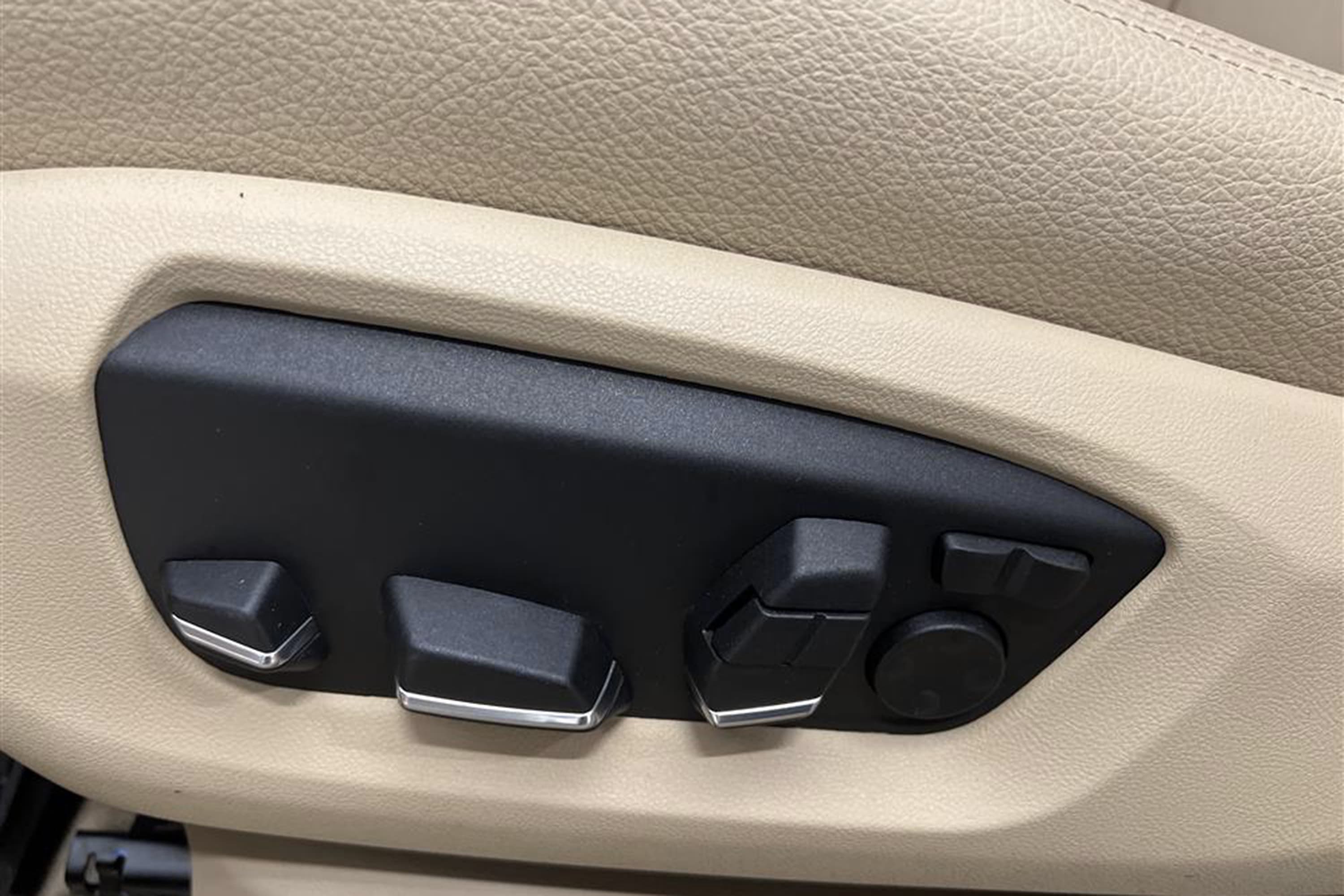 BMW 530d xDrive 258hk HuD Navigation Drag 0,59l/100kminteriör