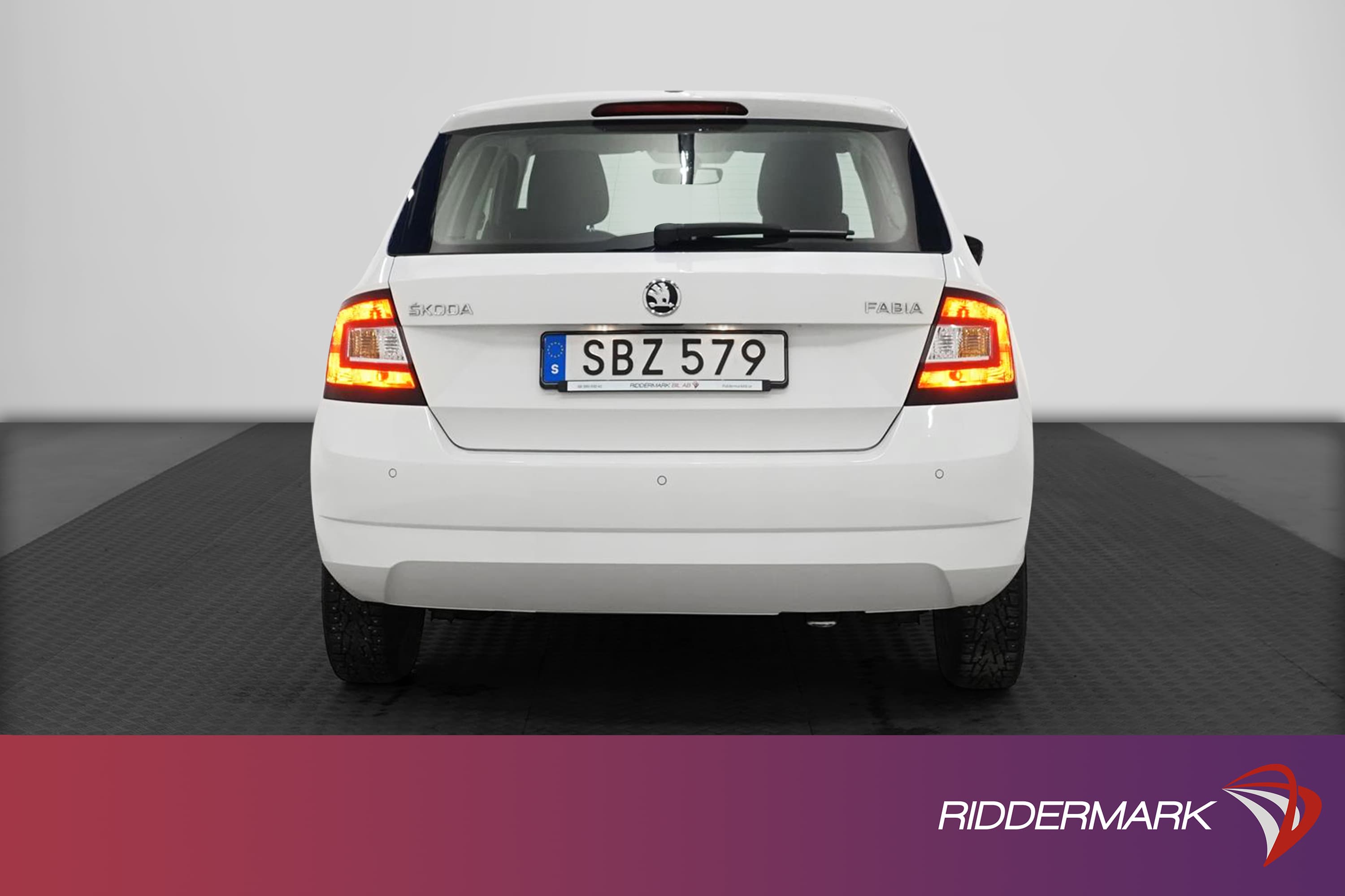 Skoda Fabia 1.2 TSI 90hk Välservad En-Brukare PDC 0,46l/mil