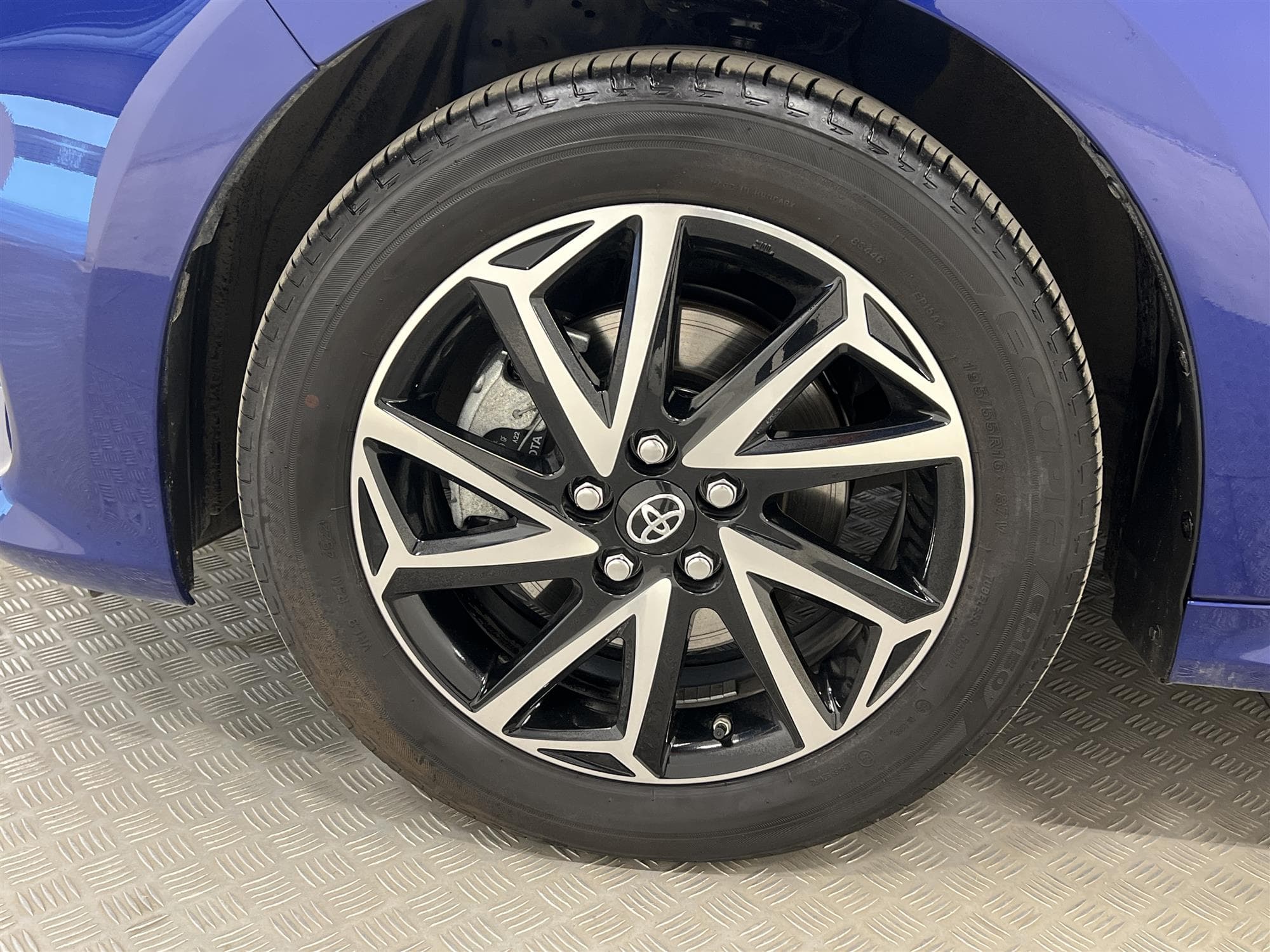Toyota Yaris Hybrid CVT 116hk B-Kam 0,41L/mil