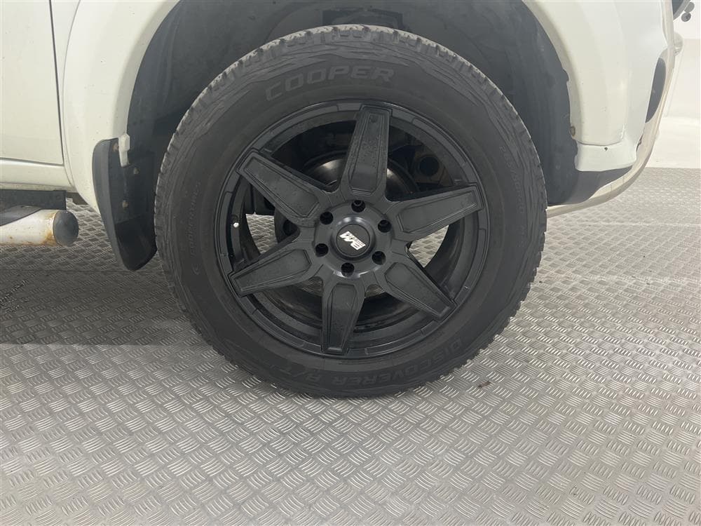 Mitsubishi L200 2.5 DI-D 178hk Automat Business Drag Moms interiör