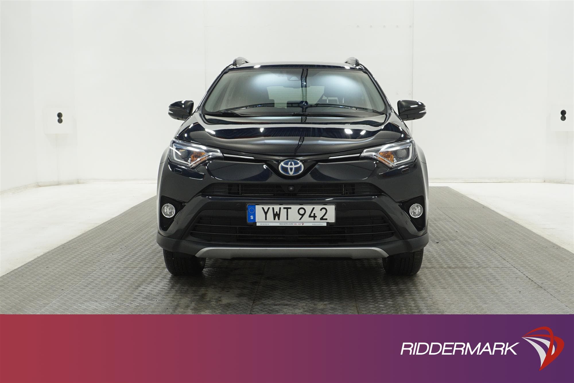 Toyota RAV4 Hybrid AWD 197hk Executive Drag Skinn B-Kam