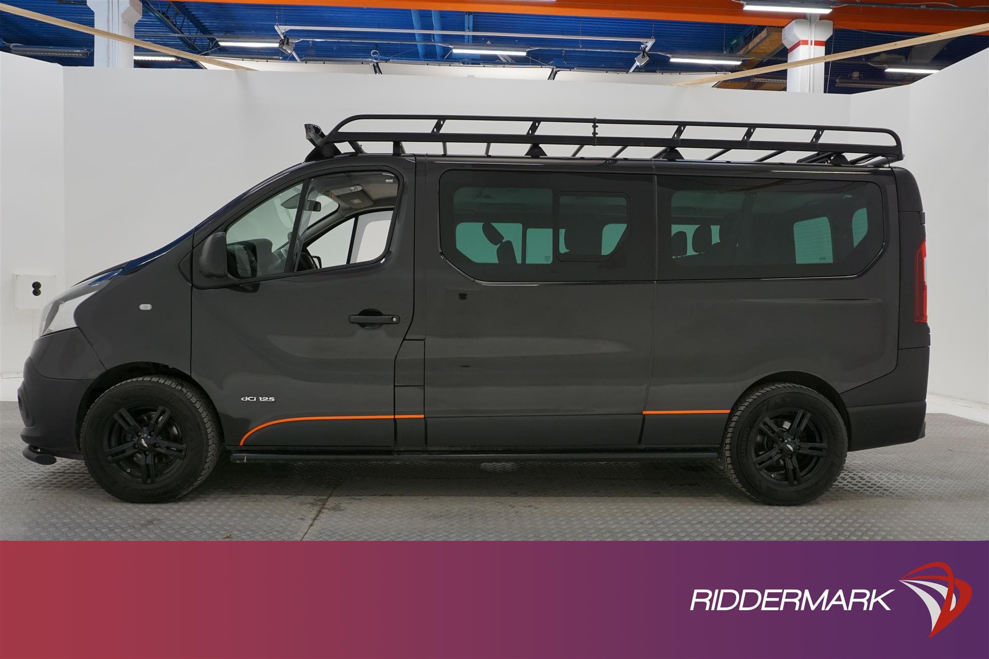 Renault Trafic Passenger 1.6dCi Eu6 Lång Navi Drag Moms