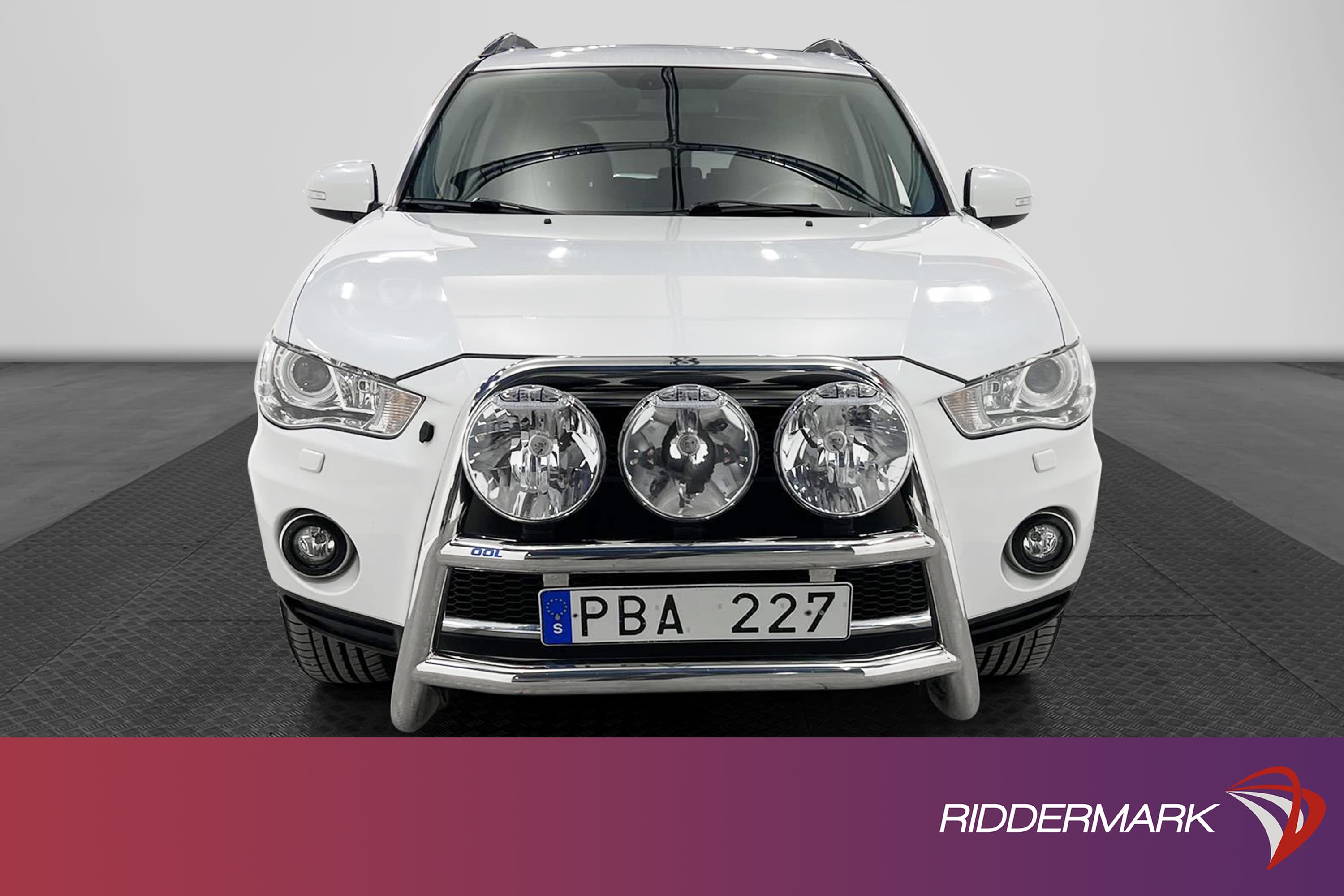 Mitsubishi Outlander 2.2 Di-D 4WD 156hk 7-sits Värmare Drag