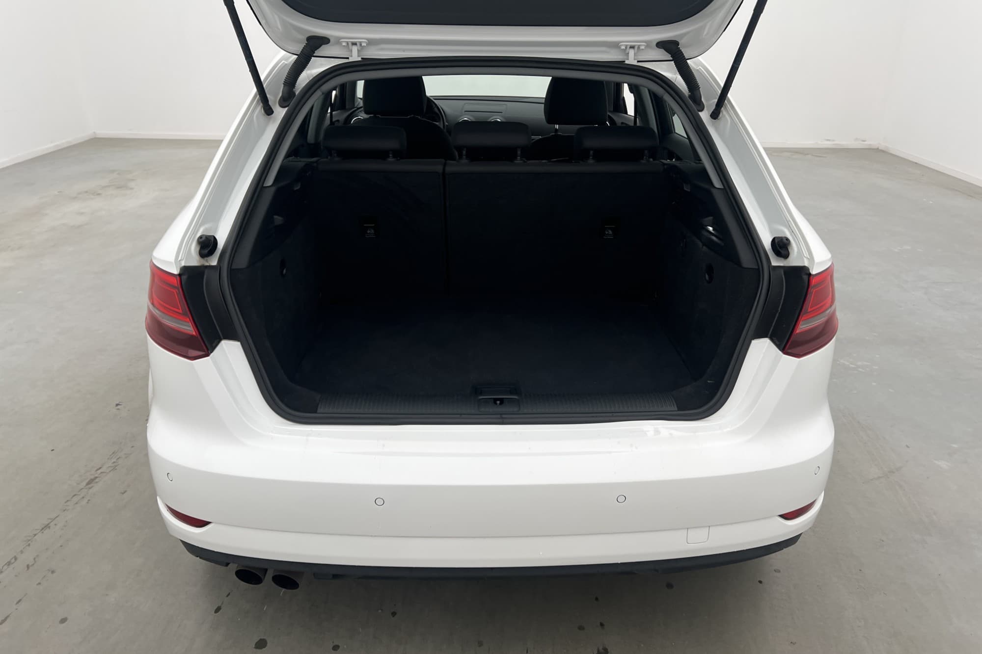Audi A3 Sportback 35 TFSI Proline P-Sensorer Adaptiv-fart