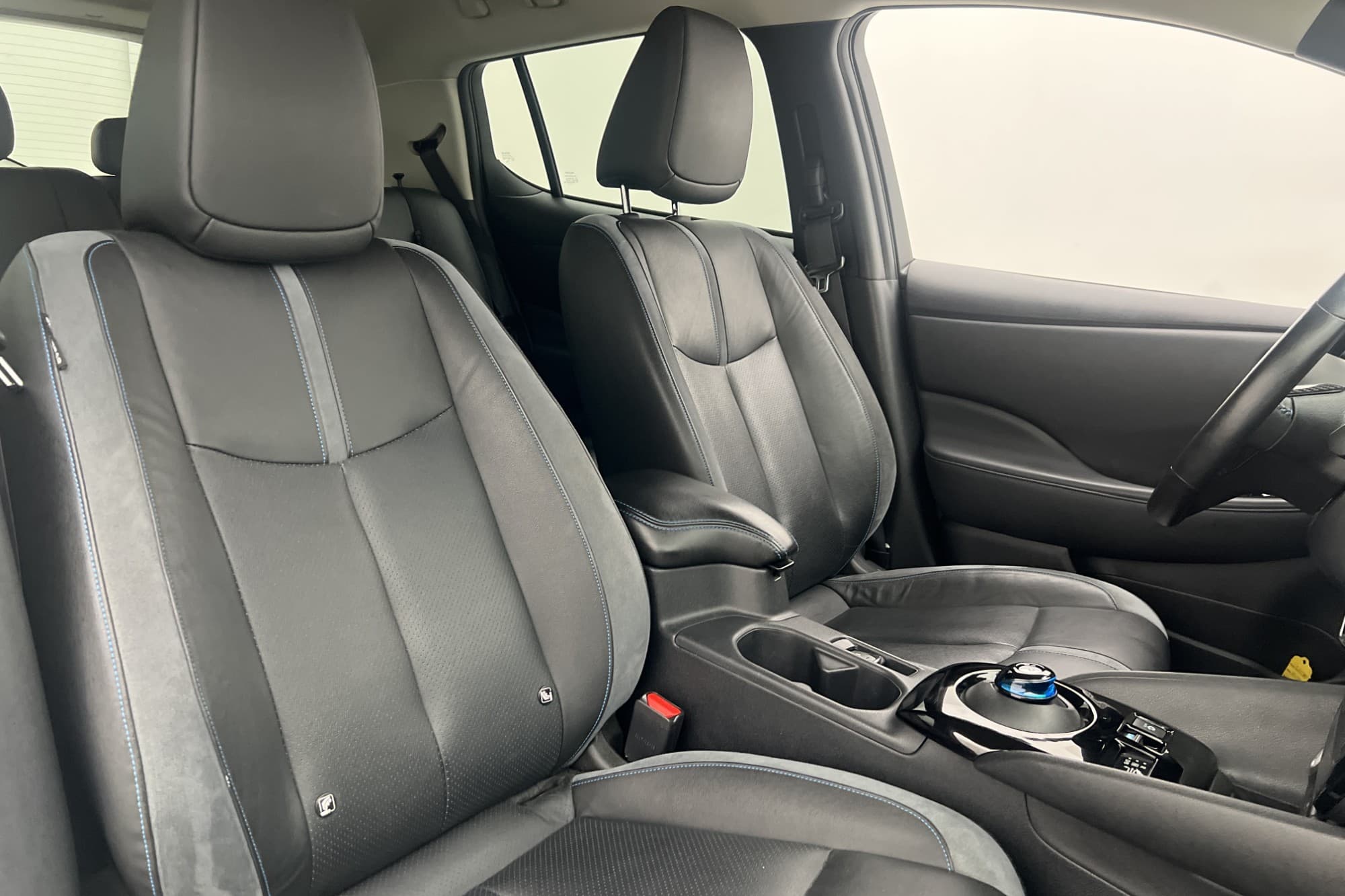 Nissan Leaf 40 kWh 150hk Tekna BOSE 360° Skinn Rattvärme