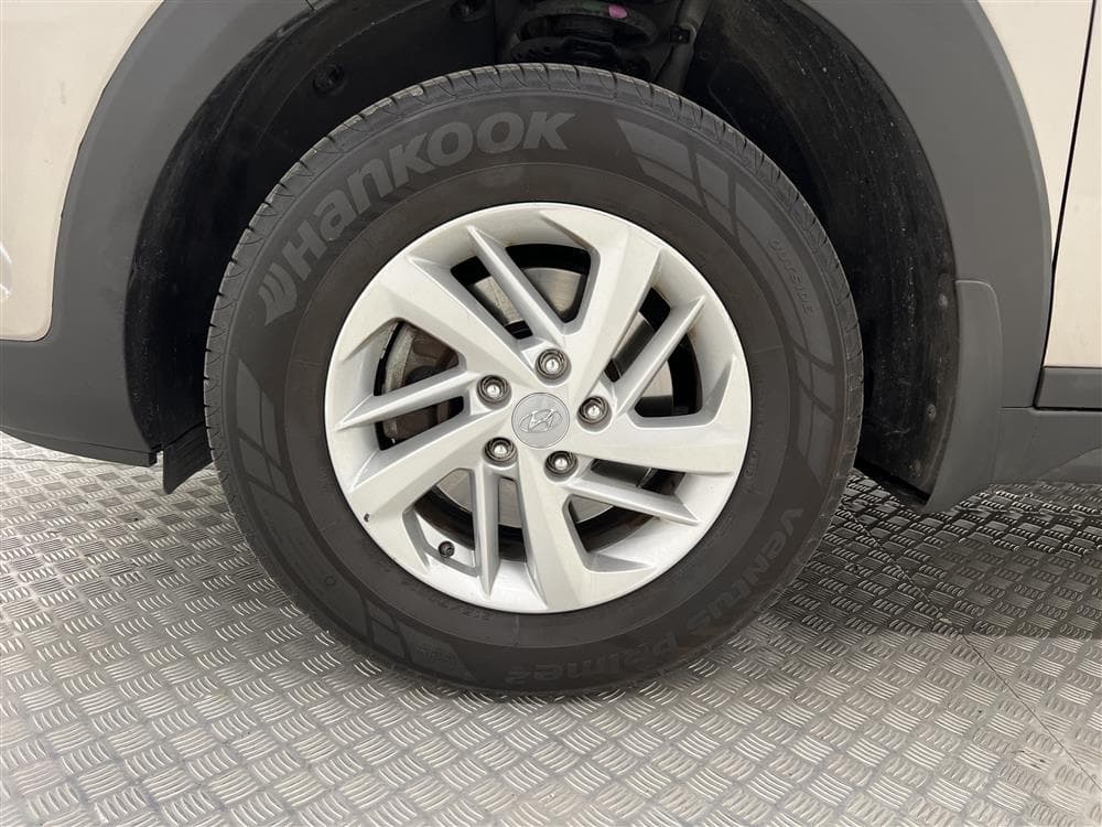 Hyundai Tucson 1.6 GDI 132hk Backkamera Lane Assist Carplayinteriör