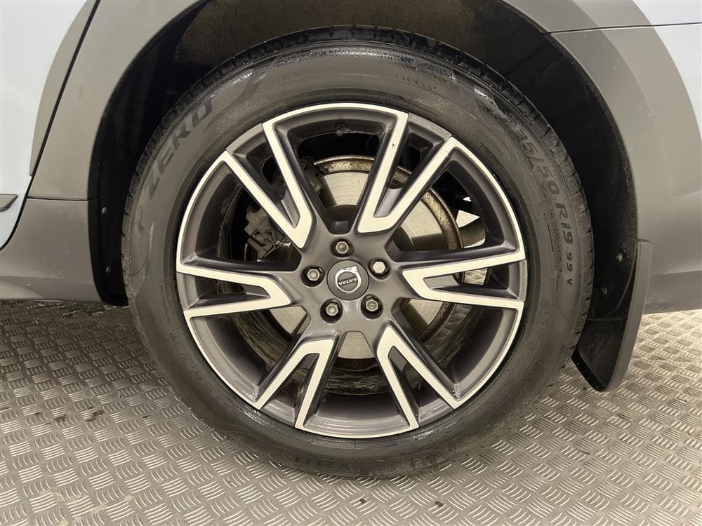 Volvo V90 Cross Country D4 AWD Pro Pano D-Värme VOC Skinninteriör