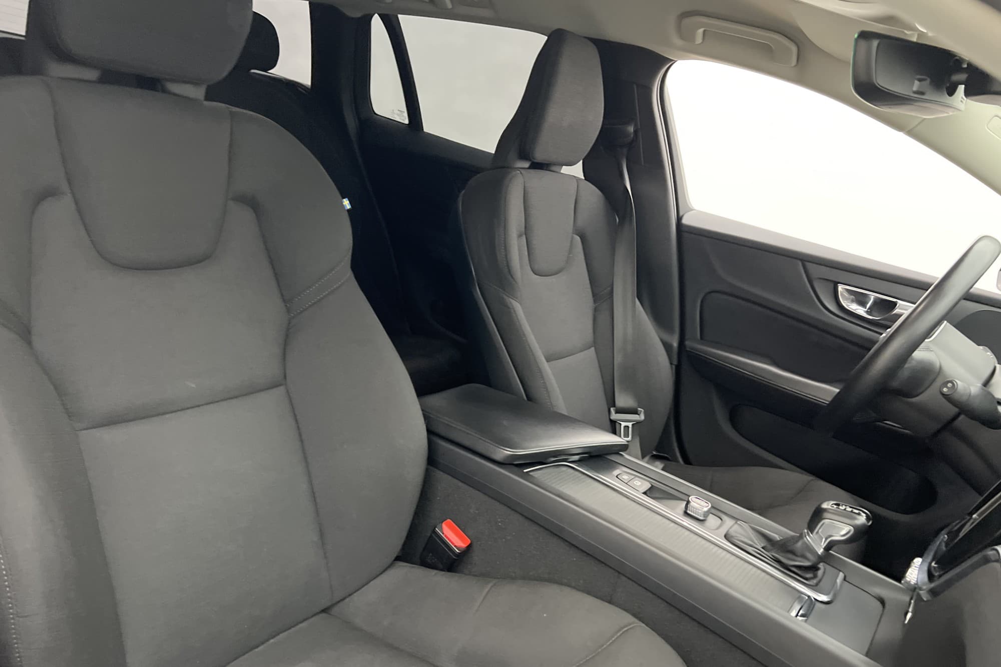Volvo V60 D4 Momentum VOC Värmare Kamera CarPlay Rattvärme
