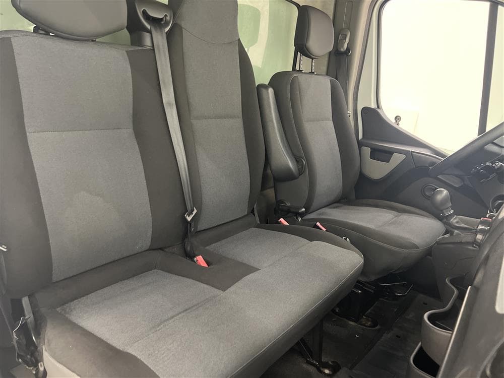 Renault Master 2.3dCi Bakgavel Kamera Kylbil Värmare Moms interiör