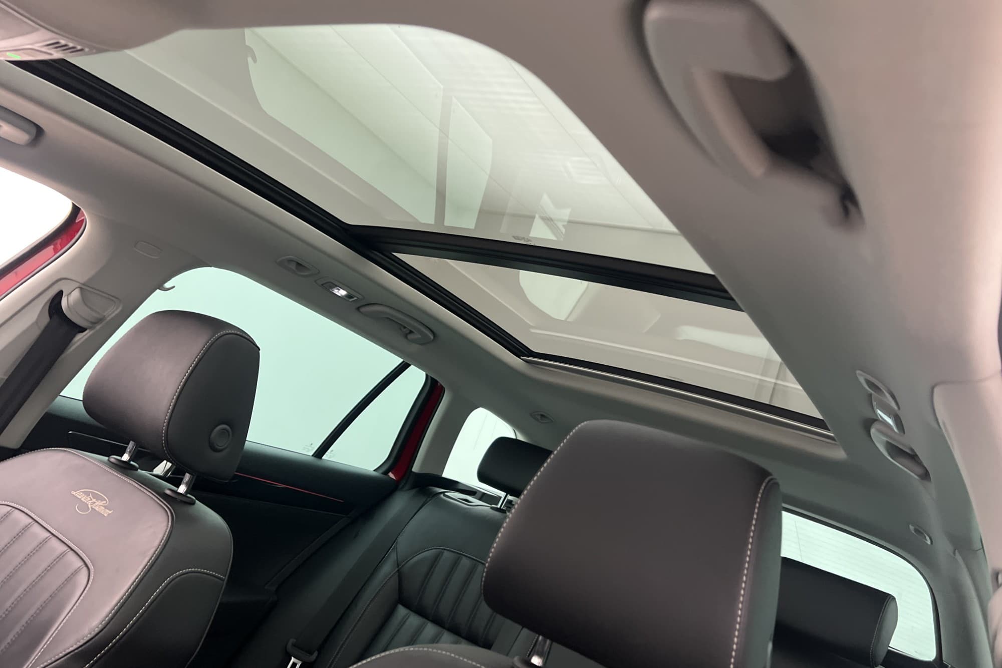 Skoda Superb iV Plug-In Cockpit L&K Pano P-Värm Canton Drag