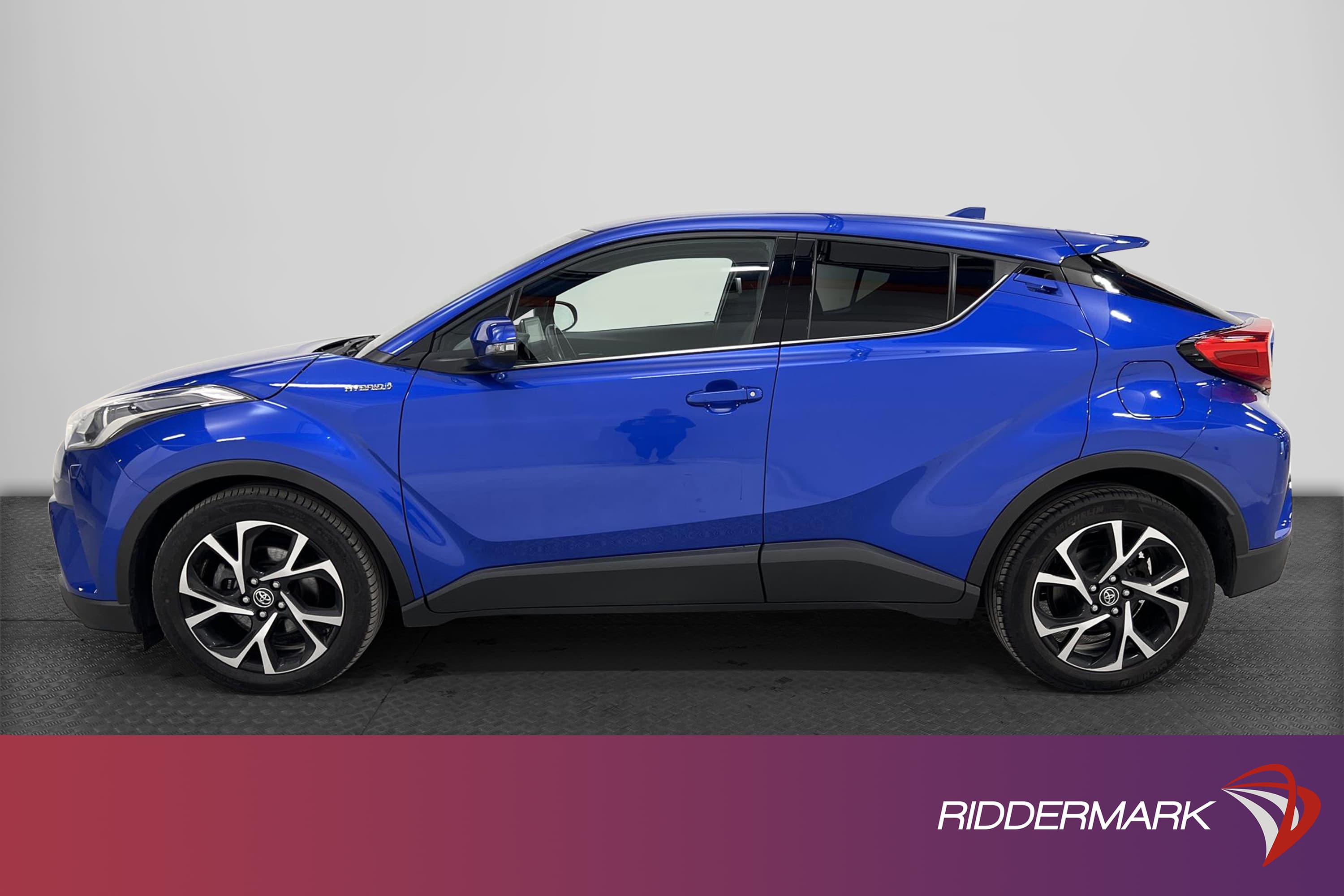 Toyota C-HR Hybrid 122hk JBL B-Kamera