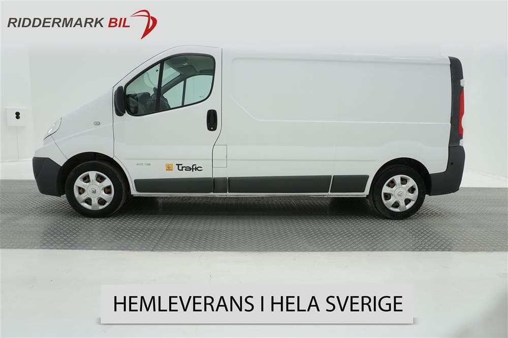 Renault Trafic 2.0 dCi 115hk L2 3-sits Värmare Drag