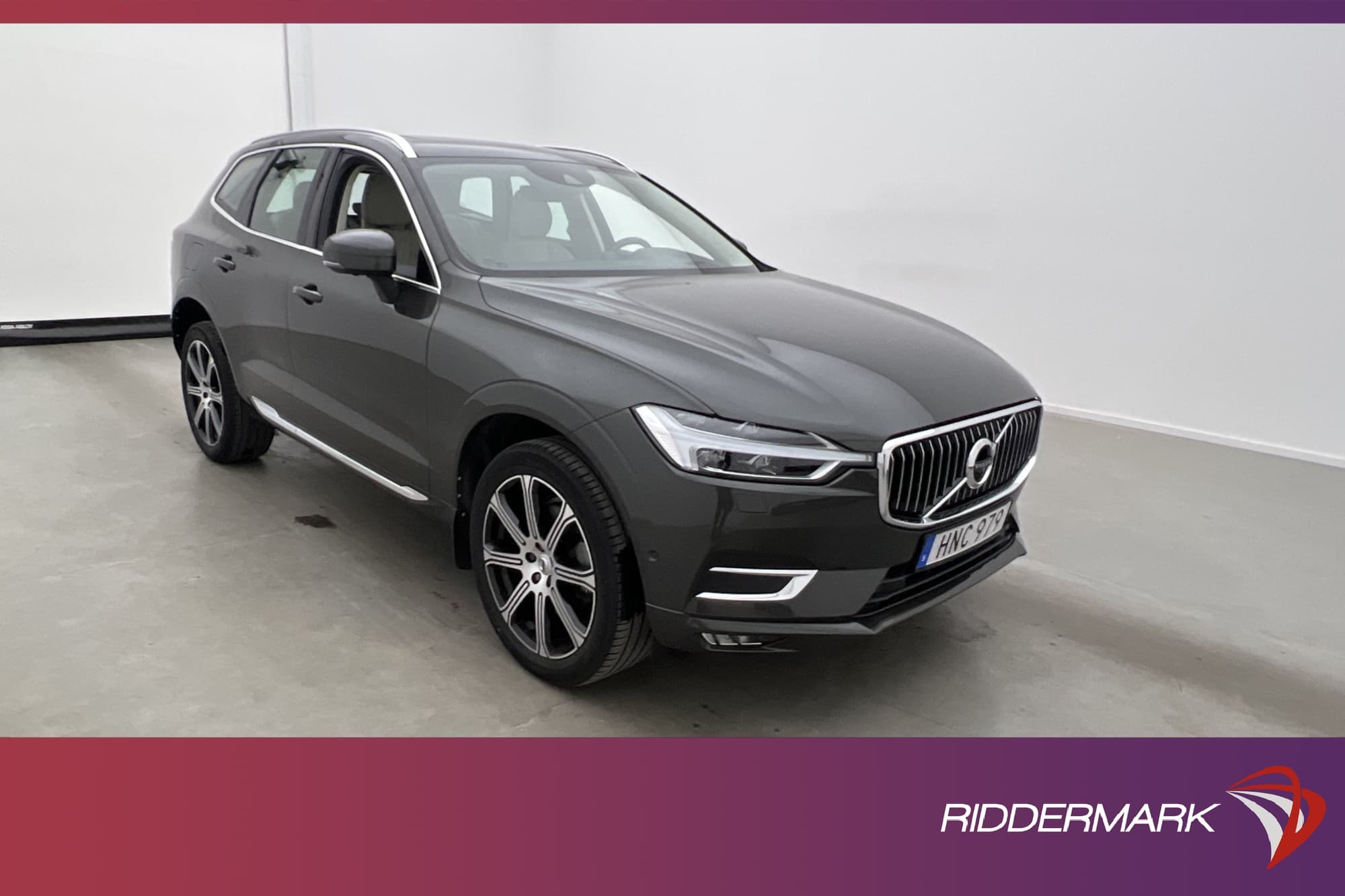 Volvo XC60 D5 AWD Inscription B&W Pano Luftfjädring Massage