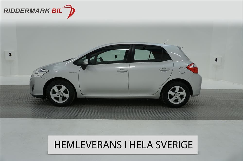 Toyota Auris Hybrid 1.8 VVT-i CVT 99hk