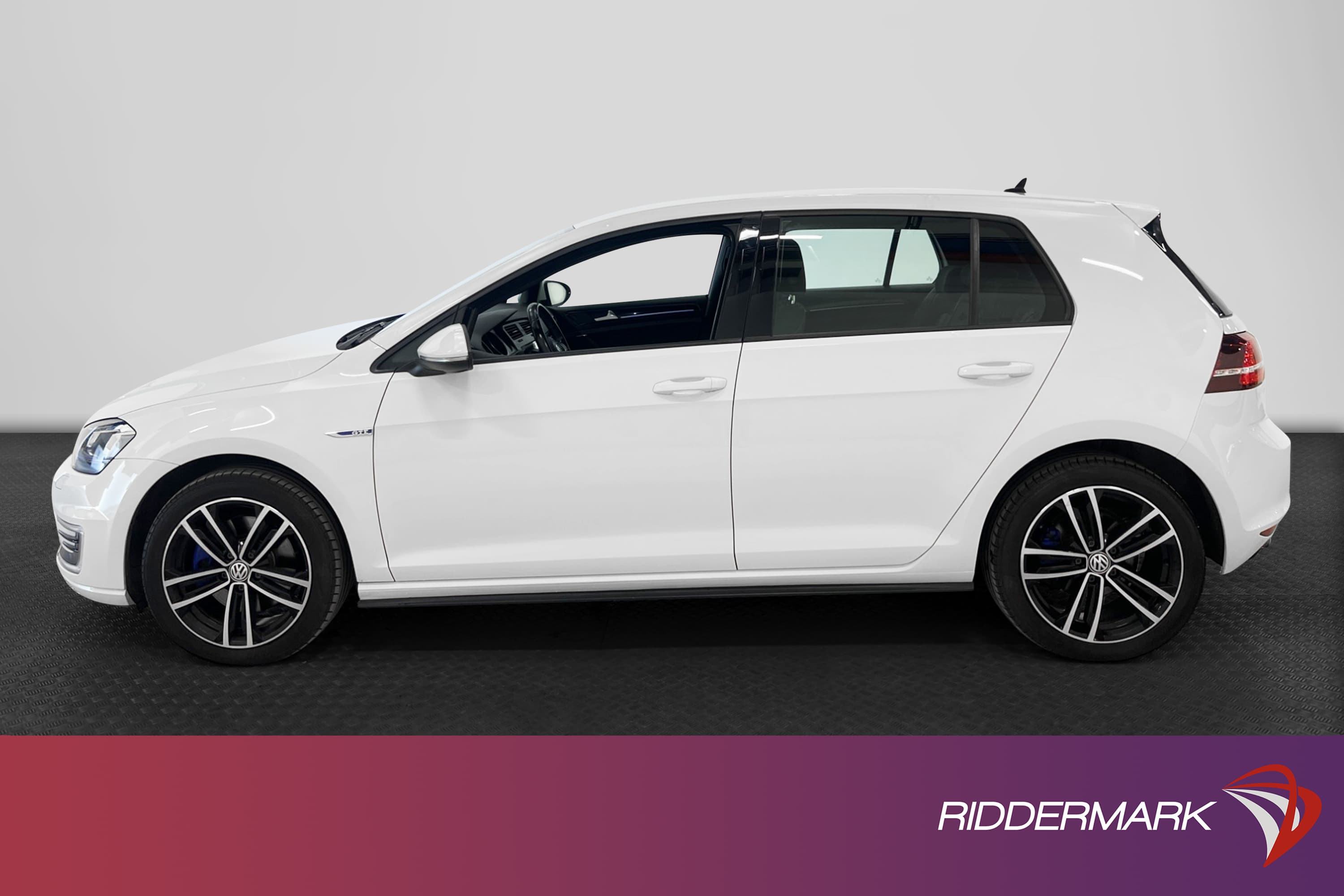 Volkswagen Golf GTE 204hk