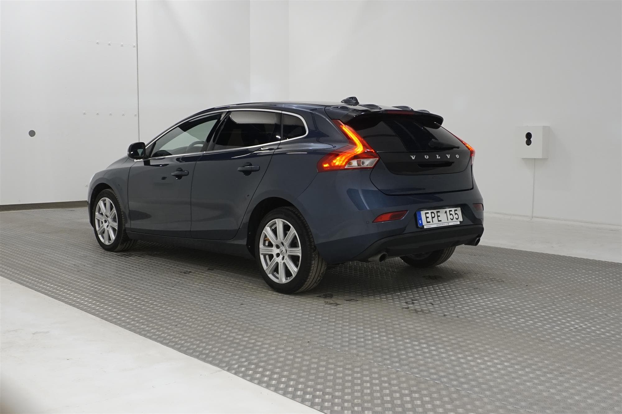 Volvo V40 D3  150hk Inscription Summum D-Värm Skinn P-Sensor