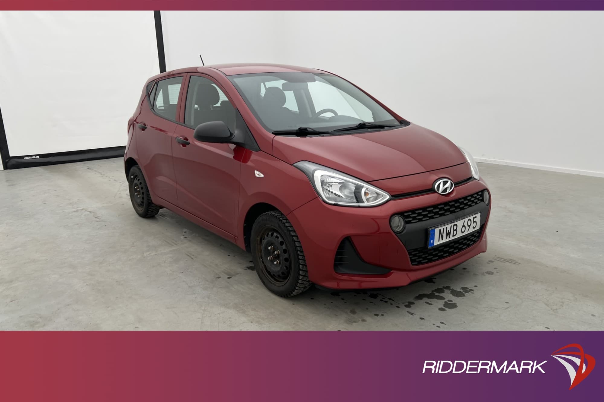 Hyundai i10 1.0 blue
