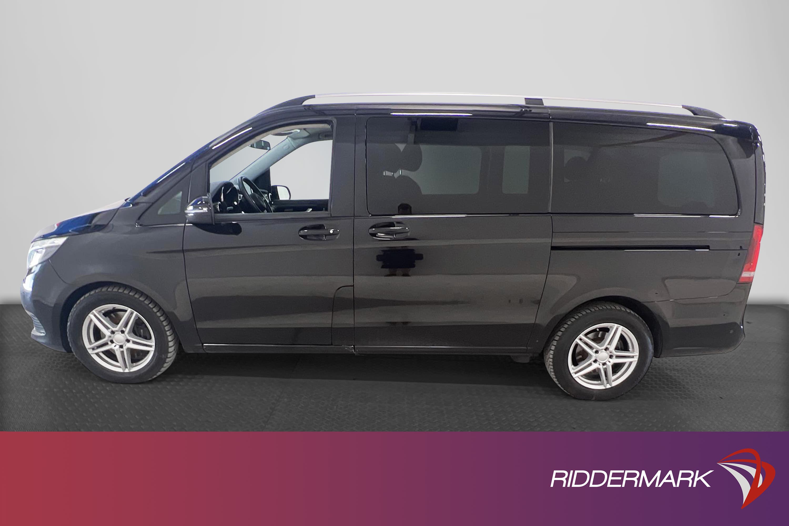 Mercedes-Benz V 220 Lång Värmare Drag Kamera Nyservad Moms